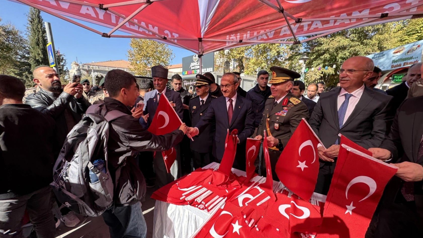 Cumhuriyet Bayramı dolayısıyla tören düzenlendi.