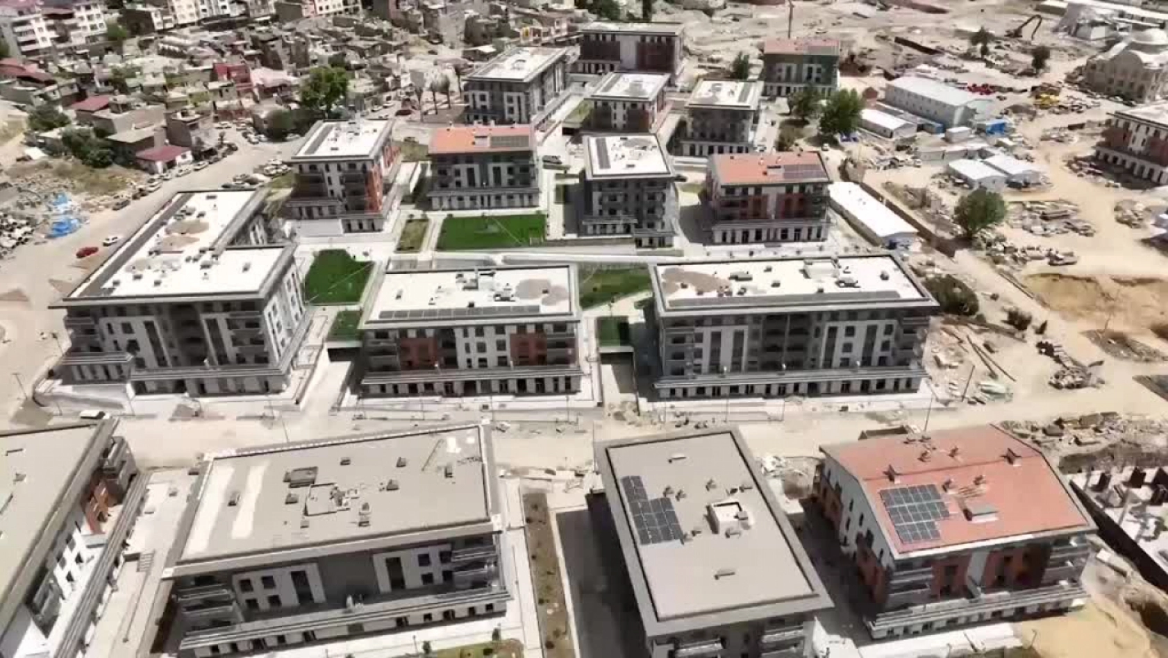 Devlet-Millet İş Birliğiyle 250 Bin Konut Hak Sahiplerine Teslim Edilecek