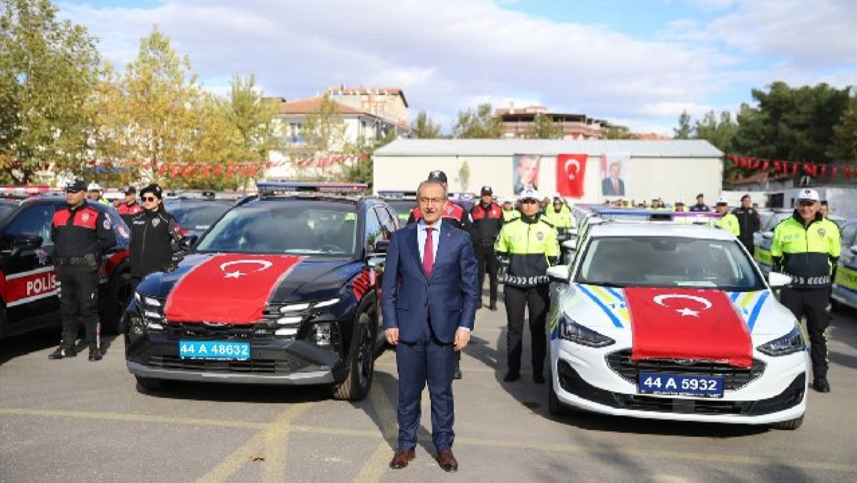 Malatya'da emniyet ve jandarma teşkilatına 80 araç teslim edildi