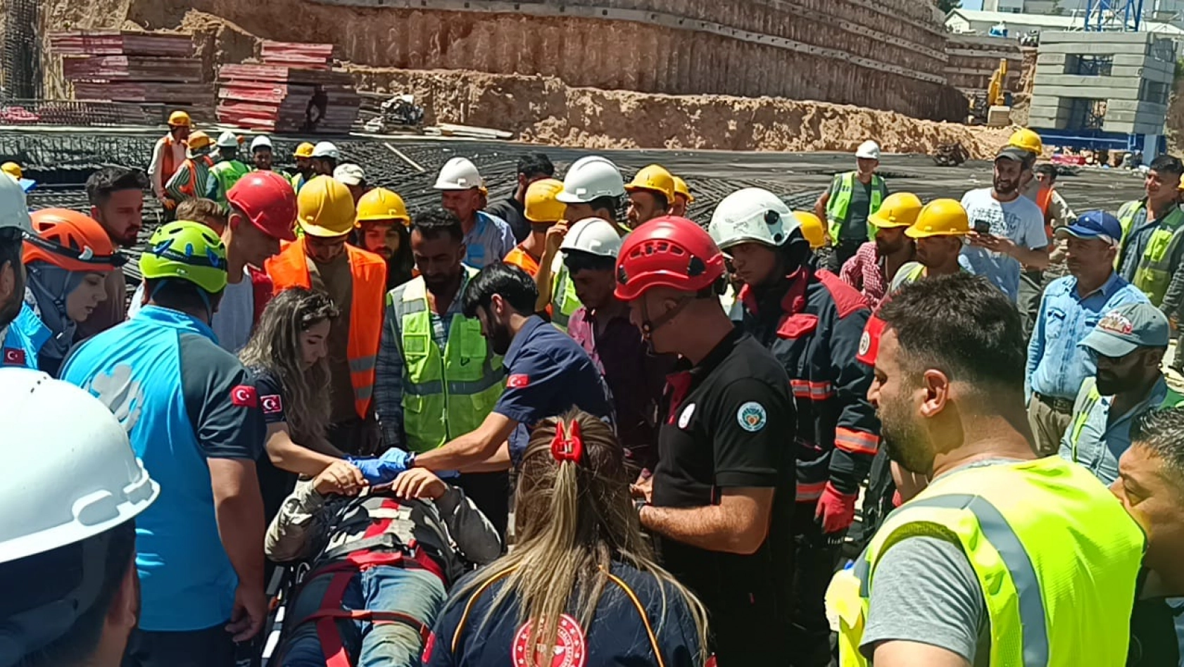 Sivas Caddesi'nde Şantiyede Kaza: Bir İşçi Yaralandı