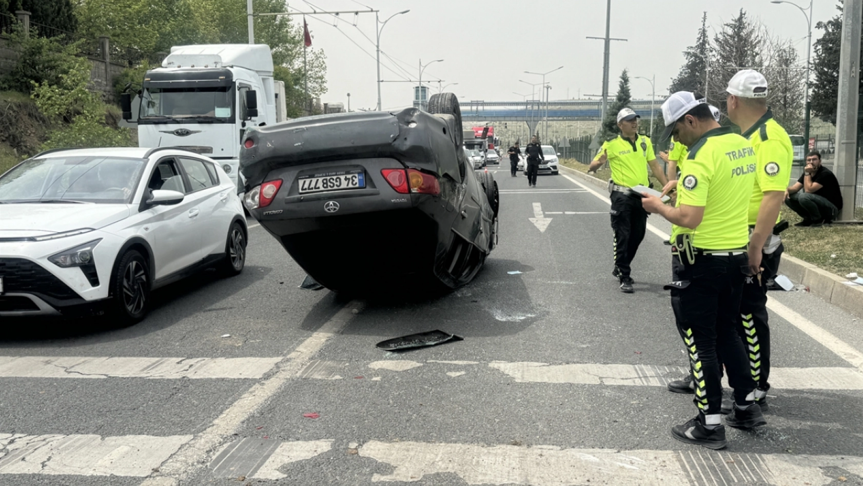 Takla Atan Otomobilin Sürücüsü Yaralandı