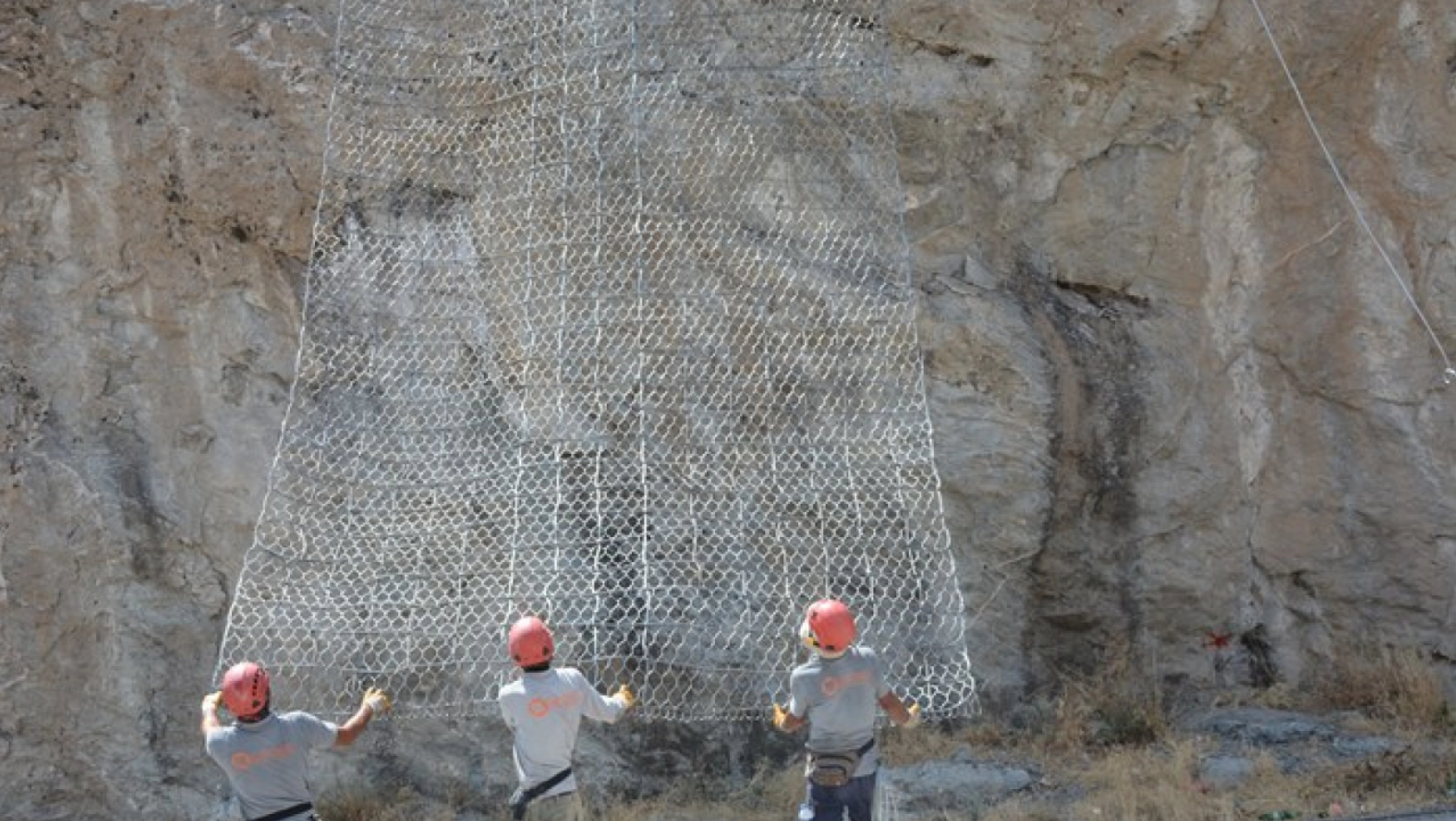 Tarihi Dokuya Zarar Vermeden Güvenlik Sağlanıyor