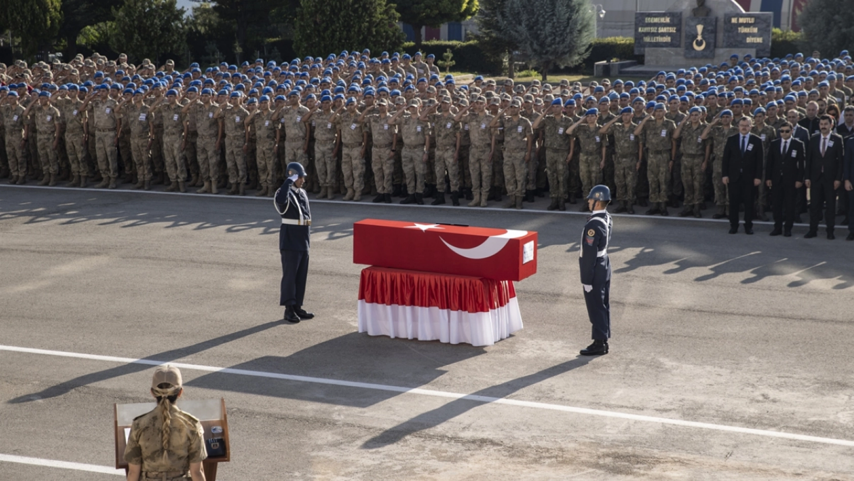 Trafik kazasında şehit olan askerler için tören düzenlendi