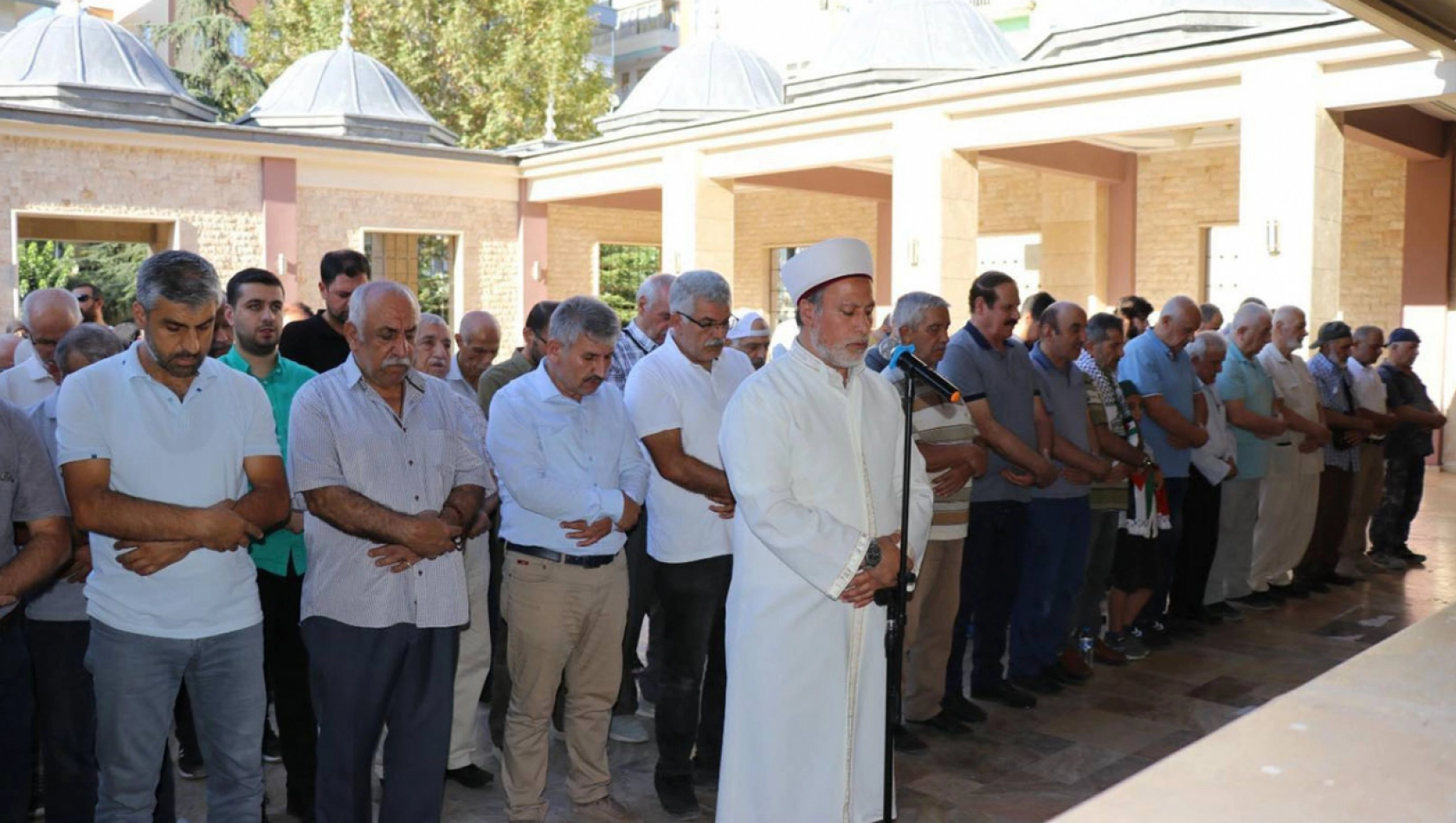 Ayşenur Ezgi Eygi için gıyabi cenaze namazı kılındı