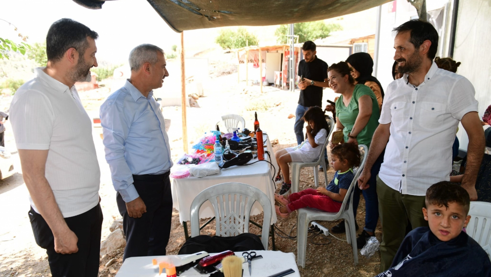 Başkan Çınar, Çocuklarımız Gülsün, Umut Işığı Dünyaya Yayılsın