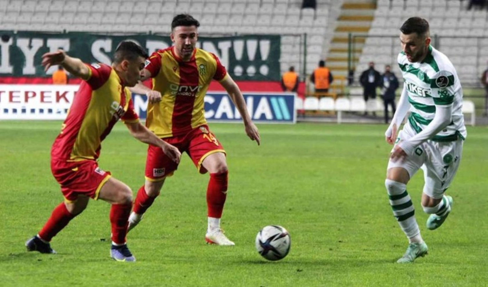 Konyaspor Yeni Malatyaspor Karşılaşmasından Kareler