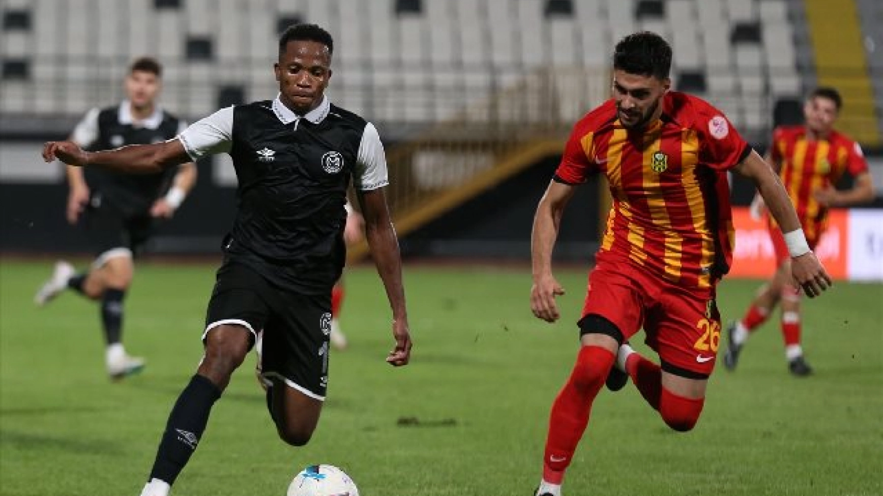 Manisa FK Yeni Malatyaspor Karşılaşmasından Kareler