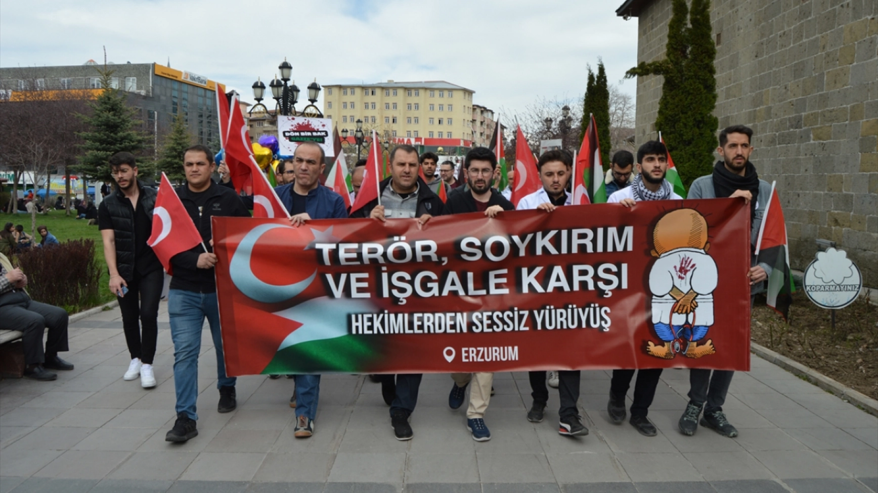 Erzurum'da hekimler ve sağlıkçılar Filistin için 