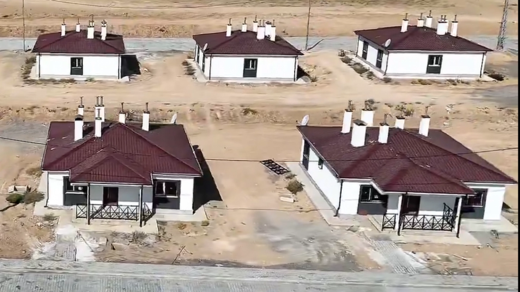 Depremzedeler Modern ve Güvenli Yuvalarına Kavuştu