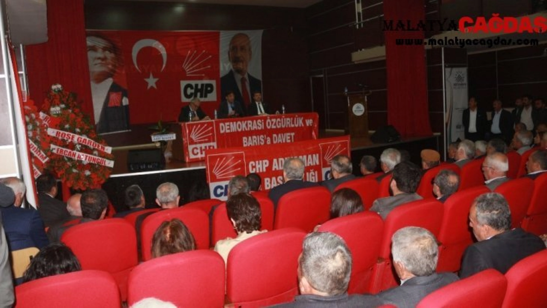 'Demokrasi ve hukuk' konulu konferans düzenlendi