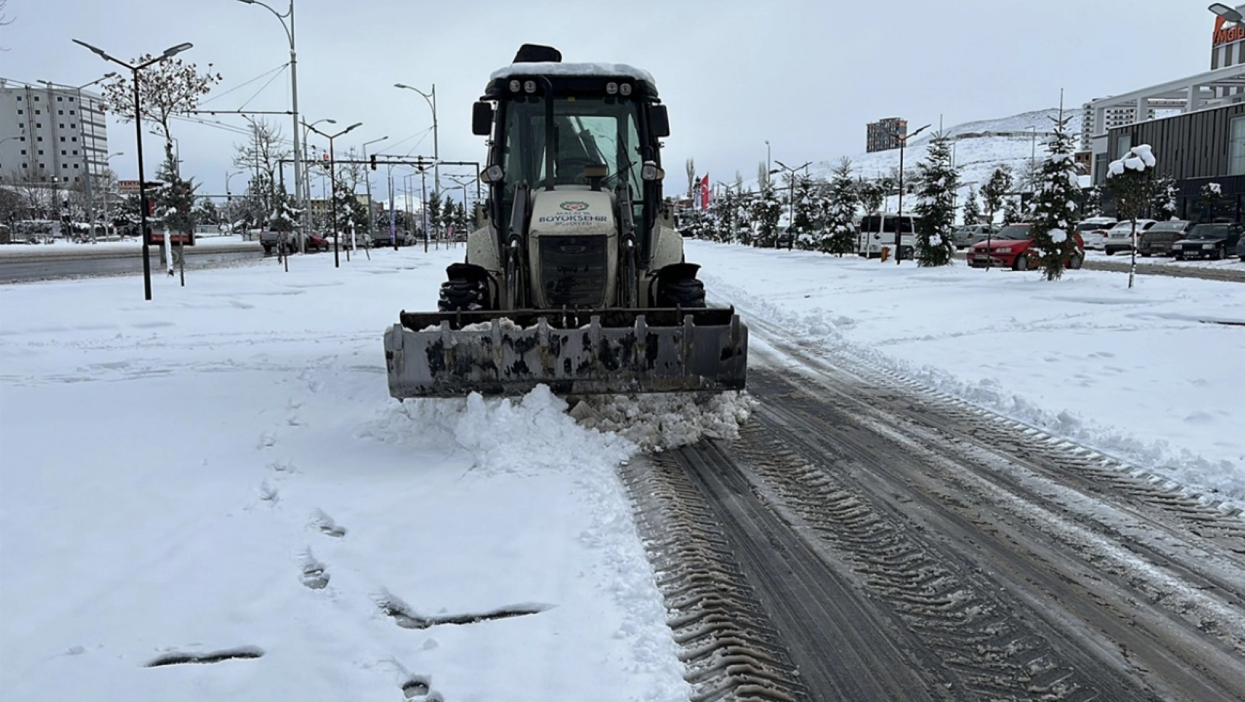 129 mahalle yolu kar nedeniyle ulaşıma kapandı
