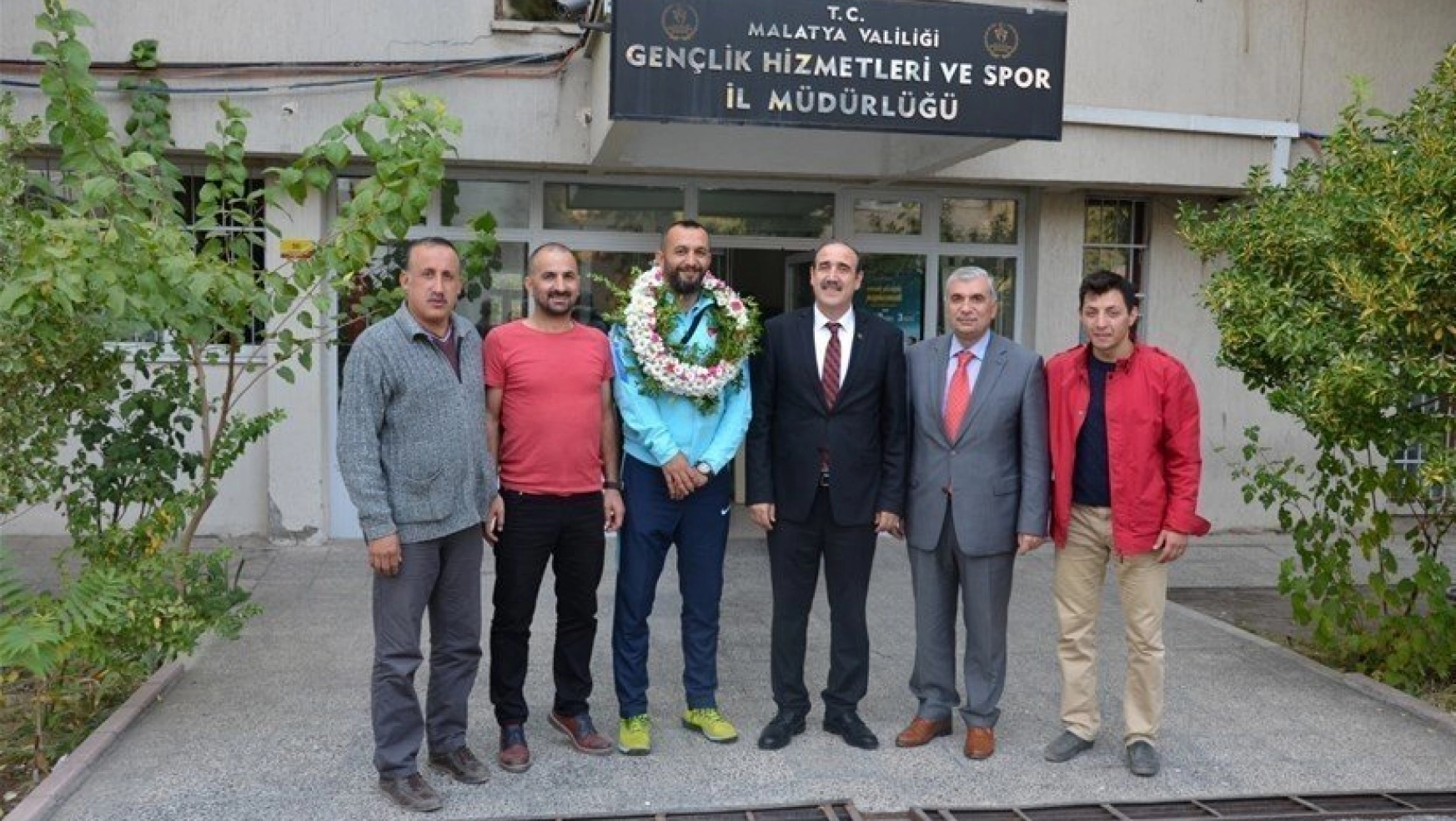 Selim Karadağ'a memleketinde büyük ilgi