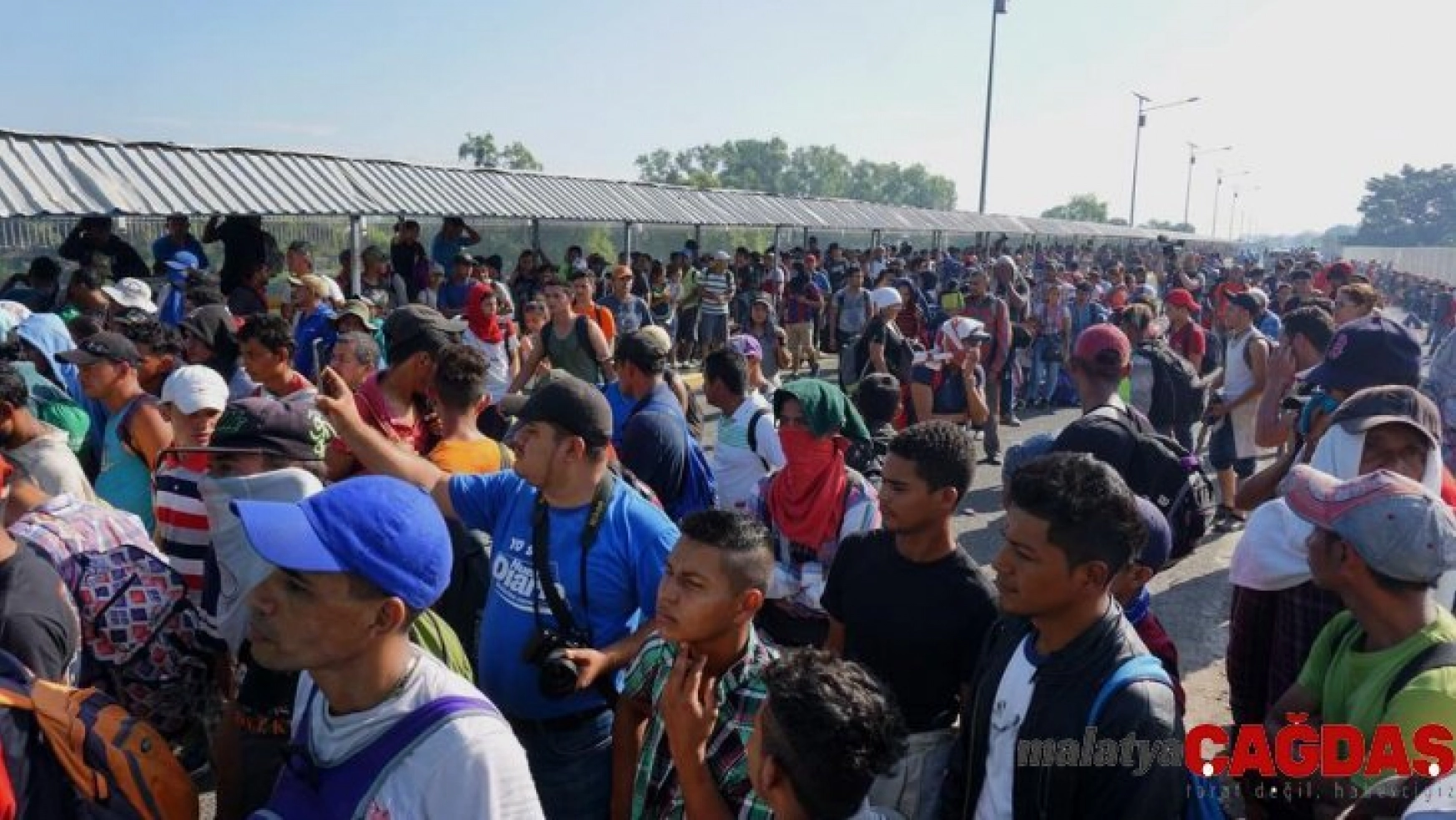 ABD'ye gitmek isteyen Orta Amerikalı göçmenler, Meksika sınırında bekliyor