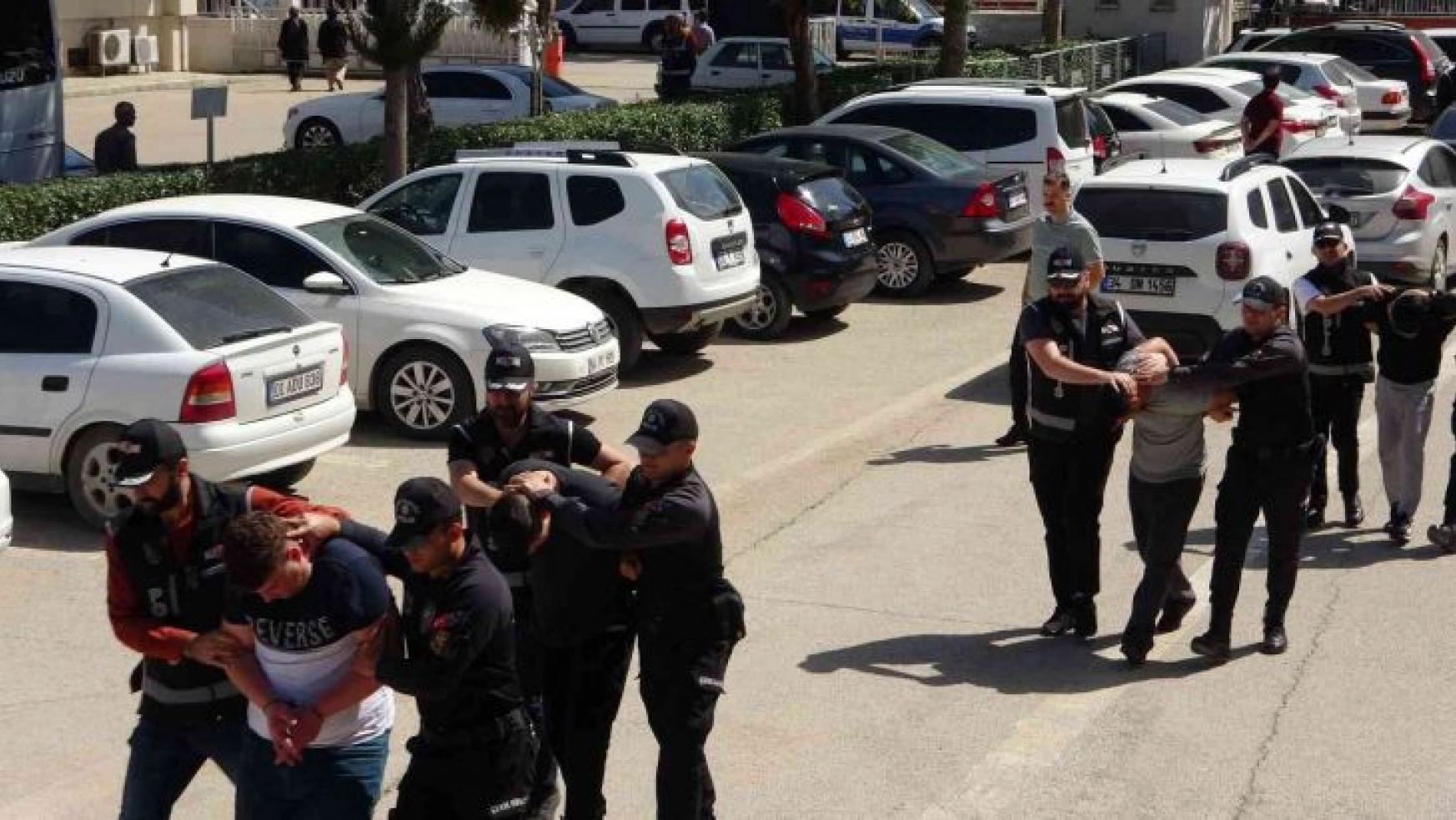 Adana'da cinayet soruşturmasına 3 tutuklama