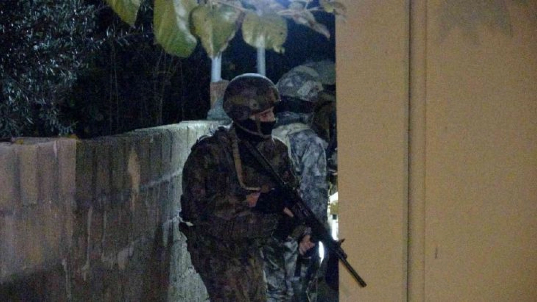 Adana'da silahlı suç örgütüne operasyon