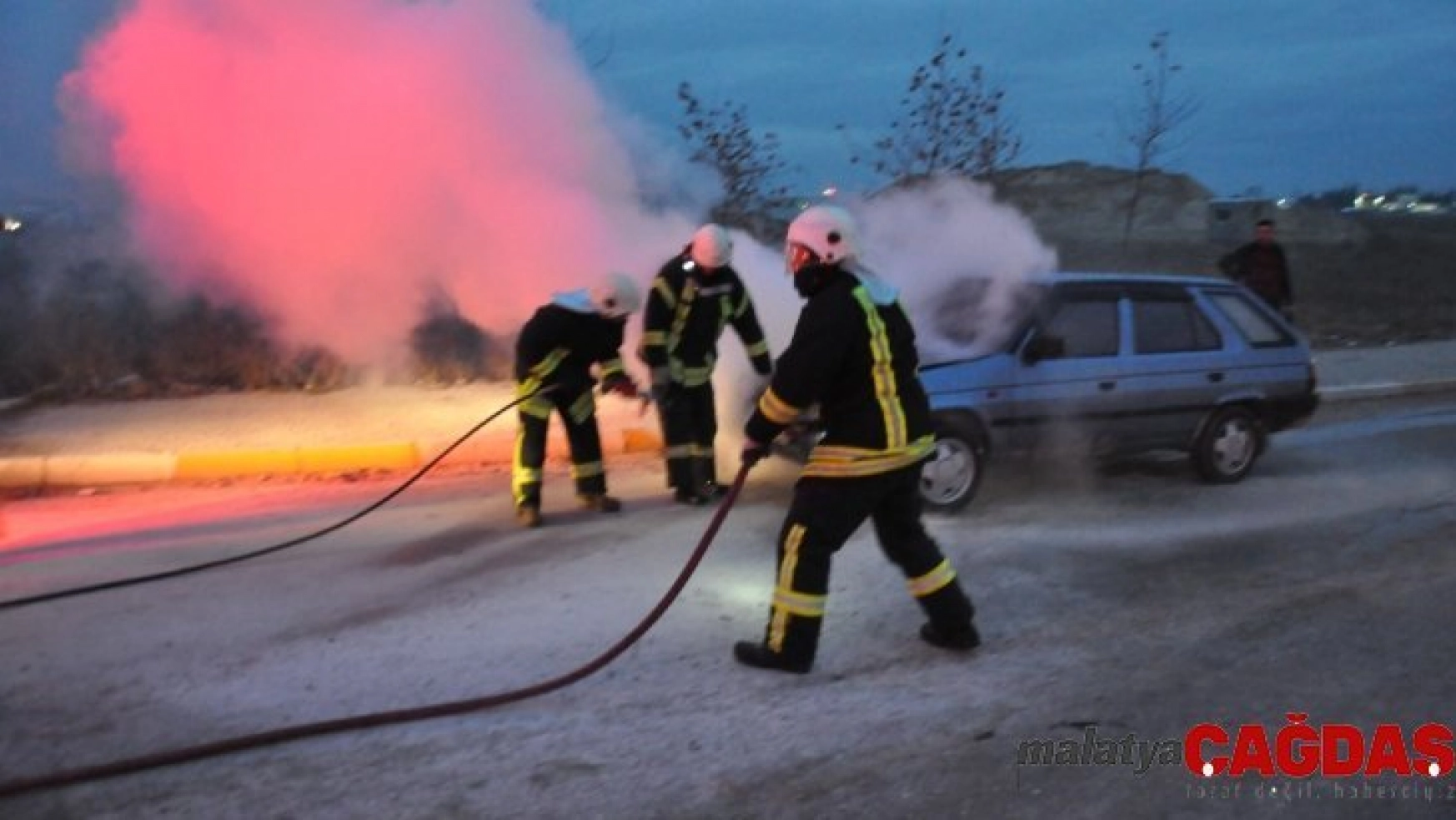 Afyonkarahisar'da otomobil yangını