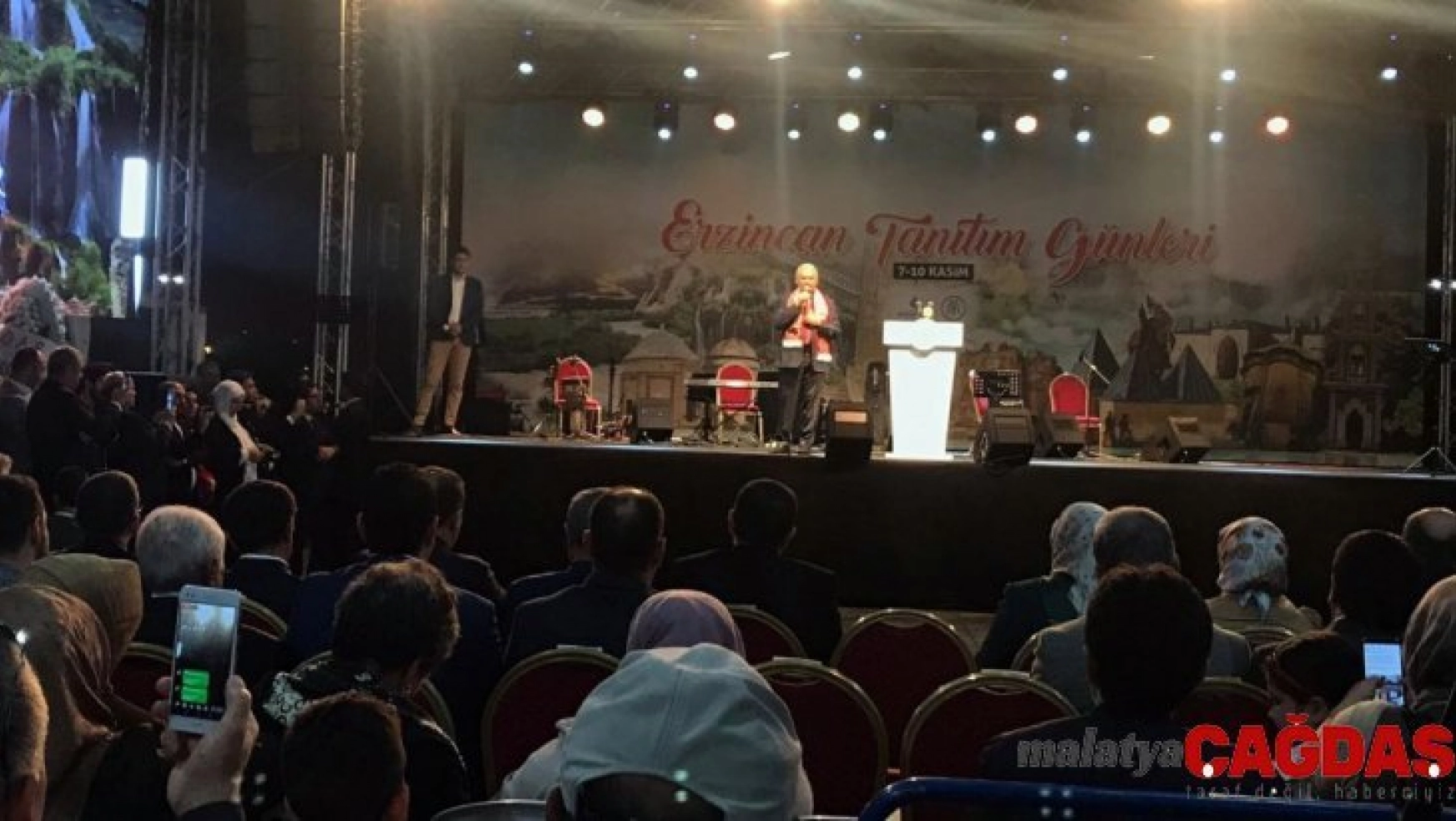 AK Parti İzmir milletvekili Binali Yıldırım Erzincan Tanıtım Günleri'nde