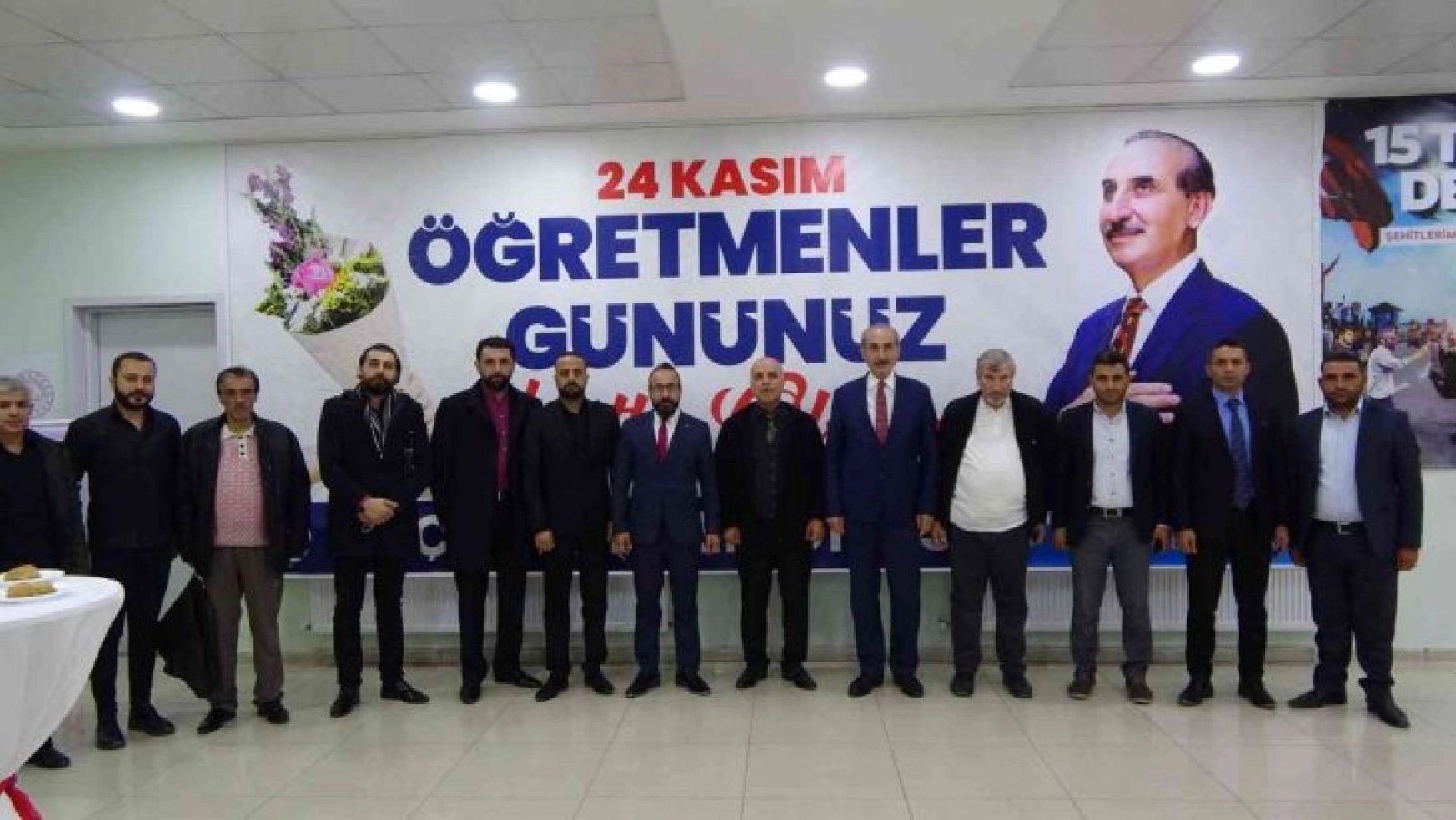 Akçakale'de öğretmenler için türkü gecesi