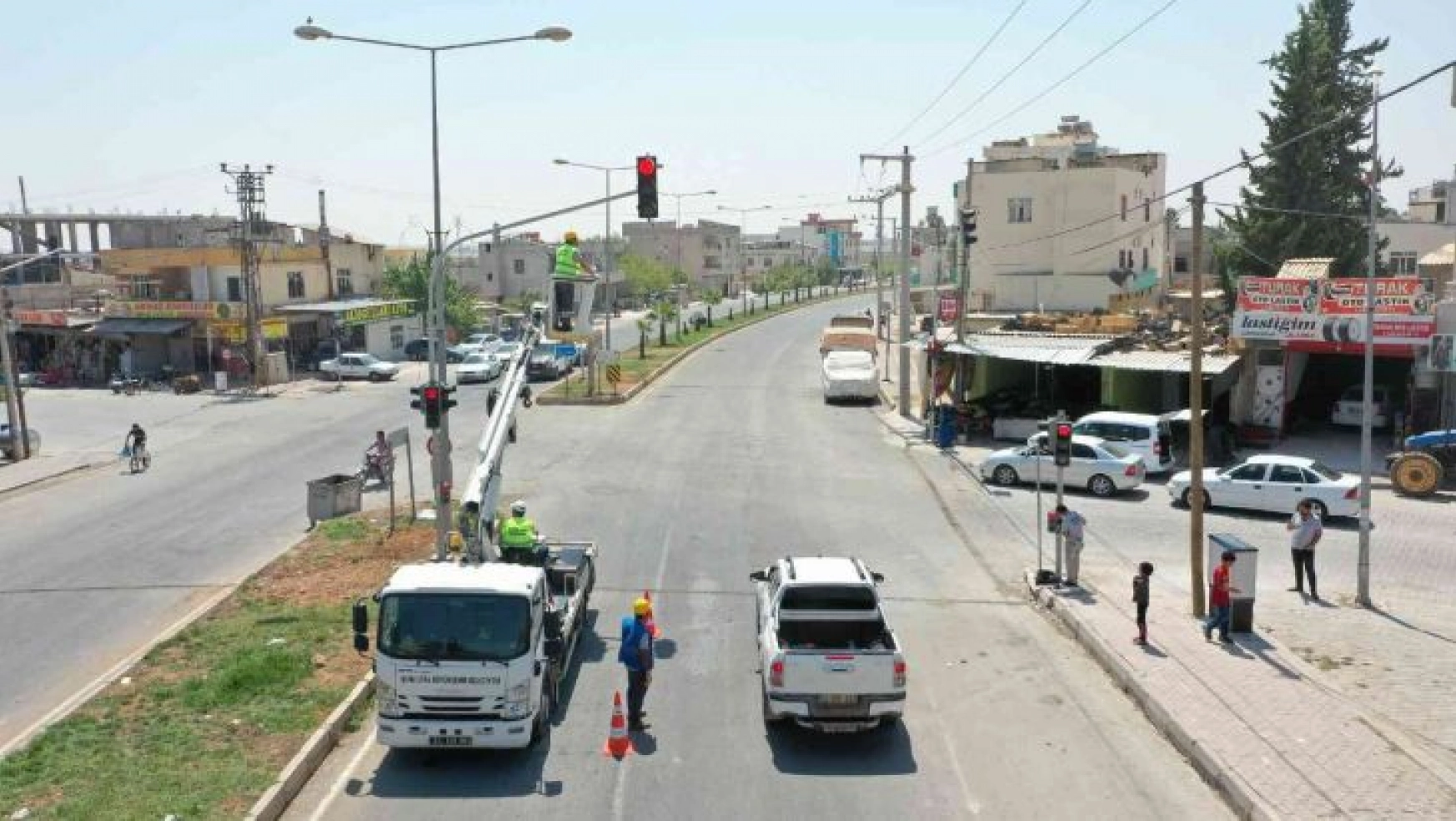 Akçakale ve Harran'da trafik lambaları yenilendi