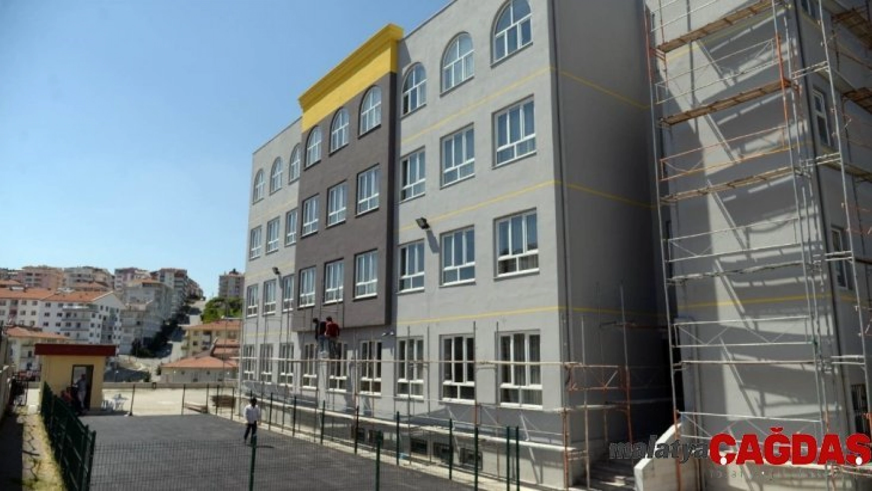 Altındağ'da okullar yenileniyor