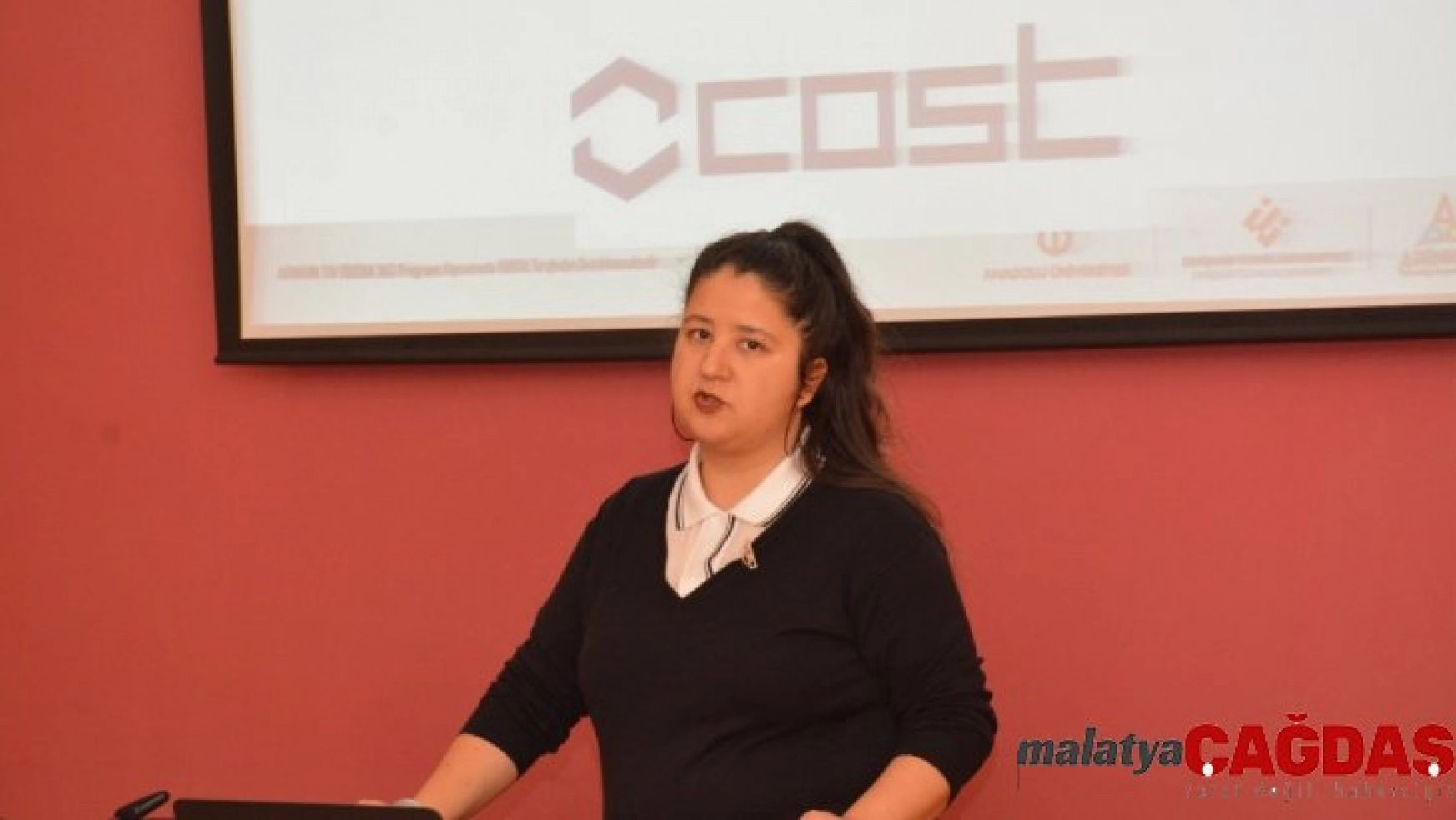 Anadolu Üniversitesi'nde 'COST ve İkili İş Birliği' programları anlatıldı