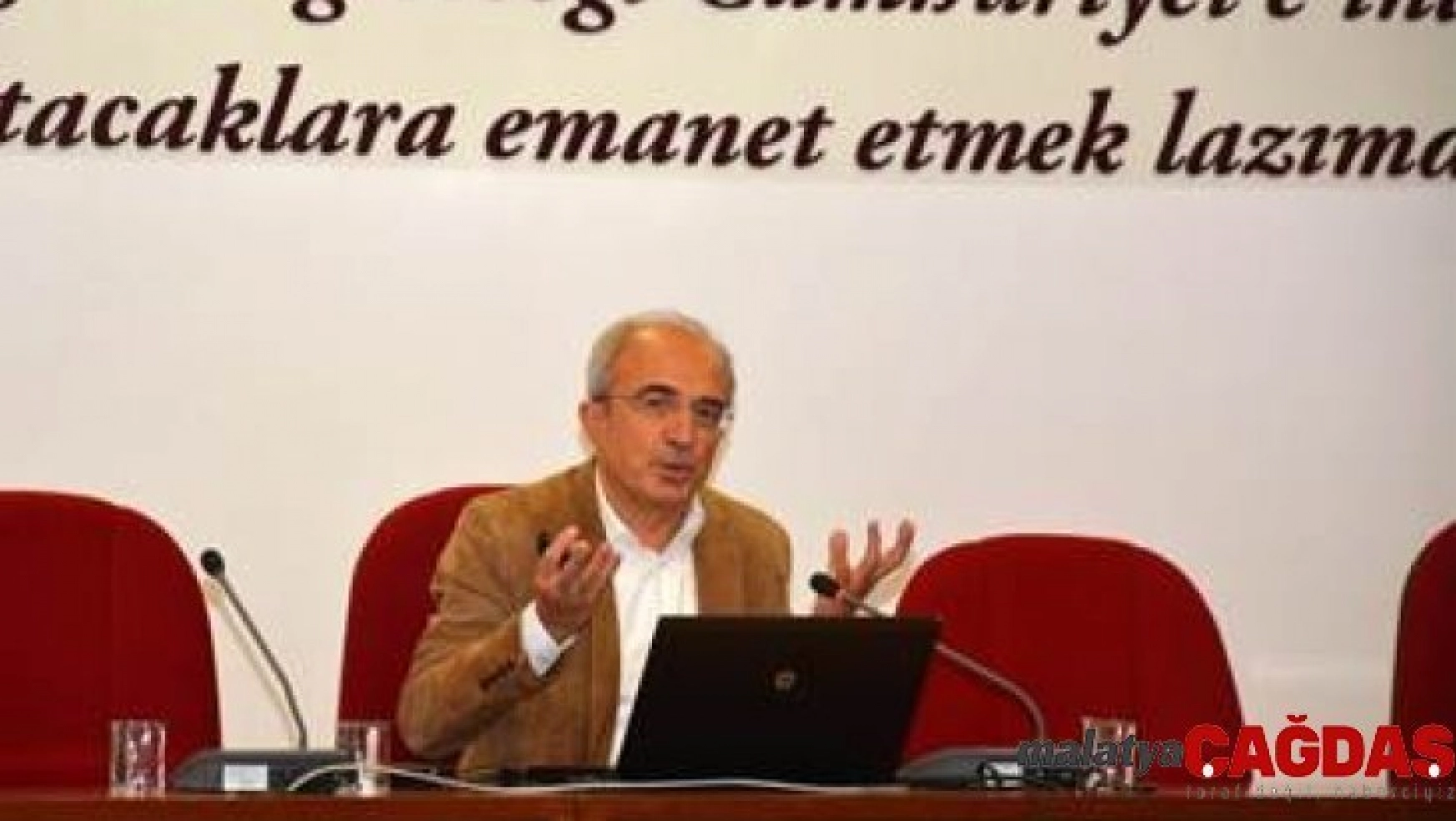 Anadolu Üniversitesi'nde Türkiye'de maliye ve para politikaları konuşuldu