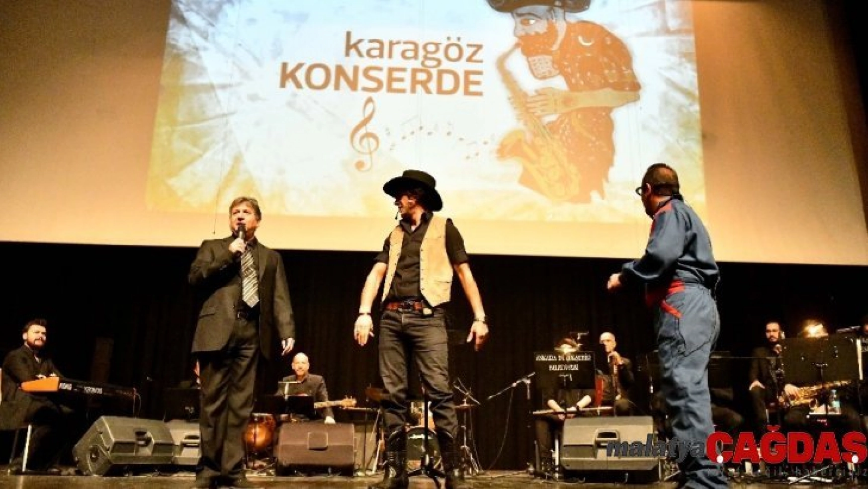 Ankara Büyükşehir Belediyesi Kent Orkestrası sezonu 'Karagöz Konserde' ile açtı