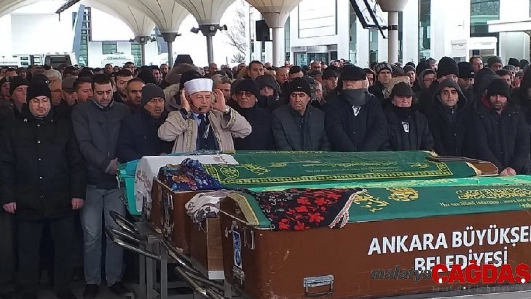 Ankara'da eşi tarafından öldürülen kadın toprağa verildi