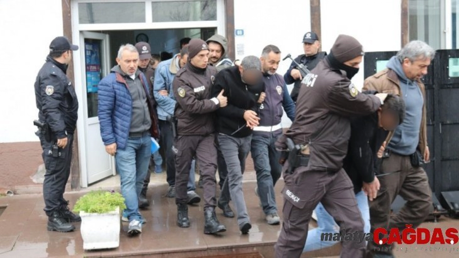 Ankara'da uyuşturucu çetesi çökertildi