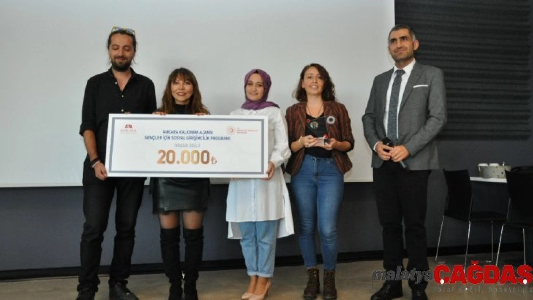 Ankara Kalkınma Ajansının 'Gençler için Sosyal Girişimcilik' programı ödülleri verildi