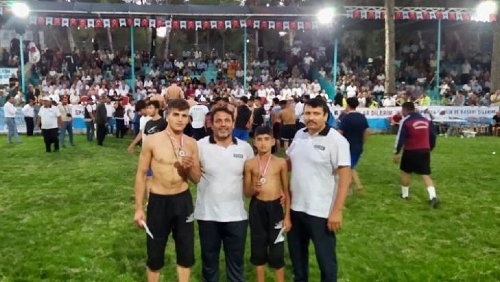 Antakya Belediyesi güreş takımının başarısı