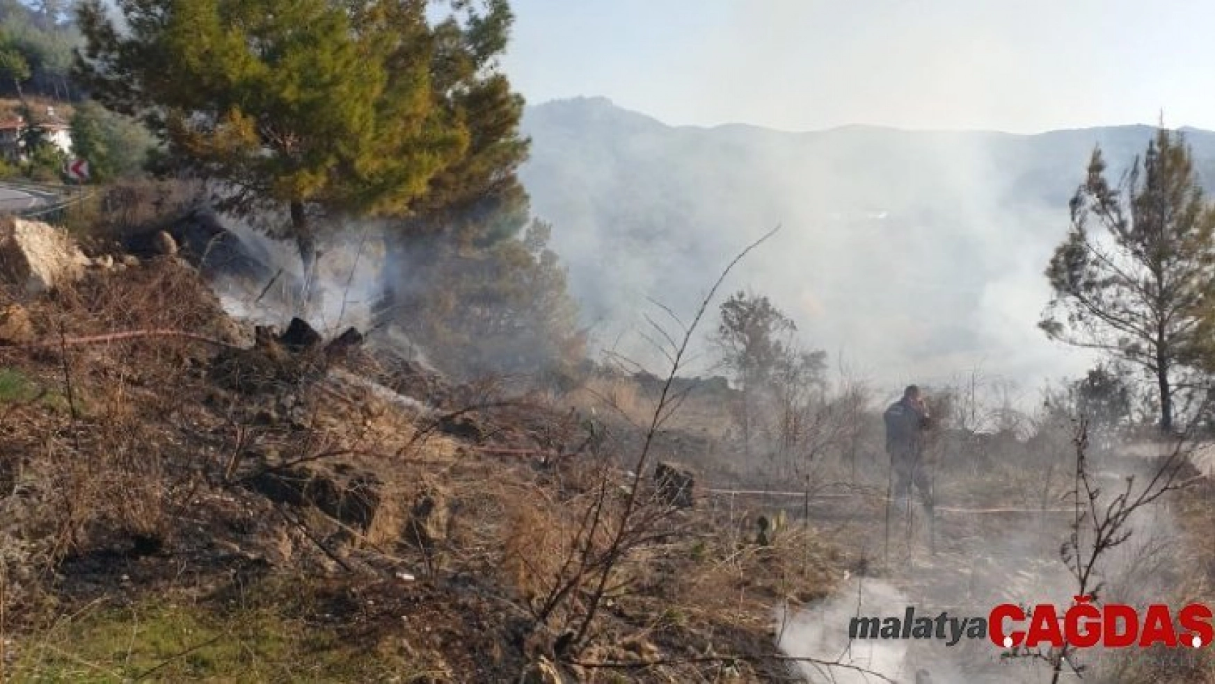Antalya'da kırsal alanda yangın