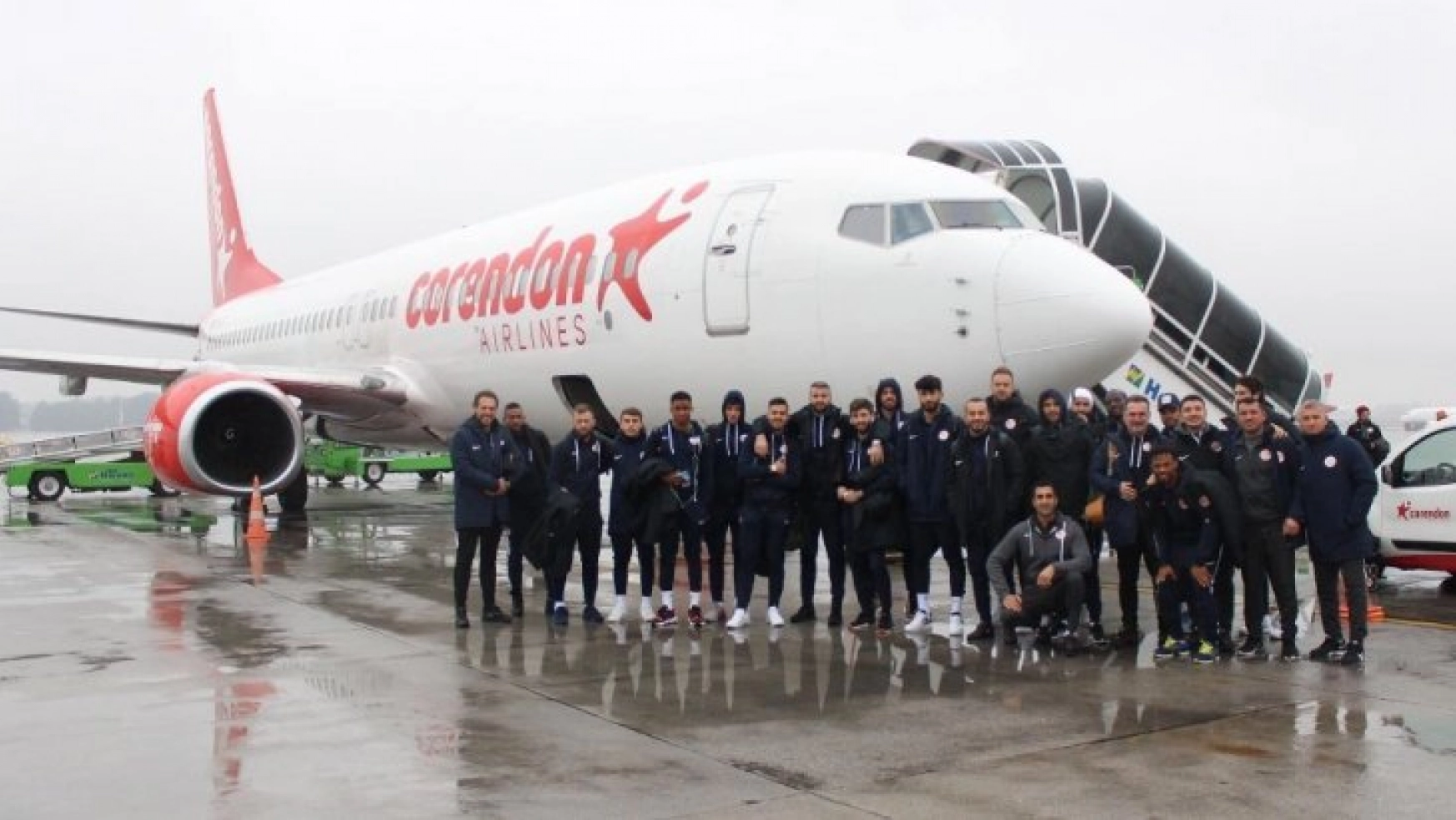 Antalyaspor'un uçağı Sivas'a inemedi