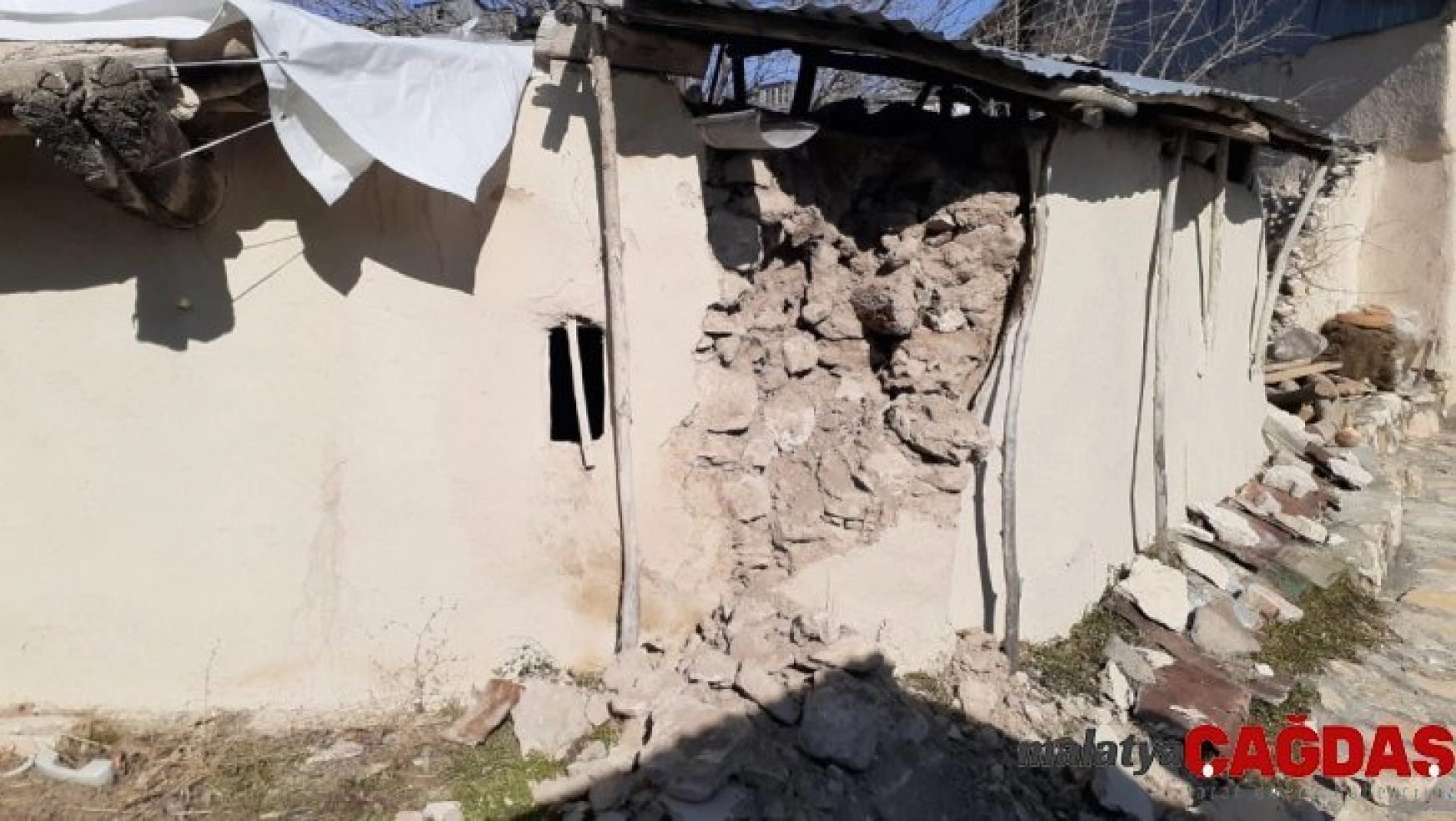 Arapgir'de 500'e yakın bina depremden zarar gördü