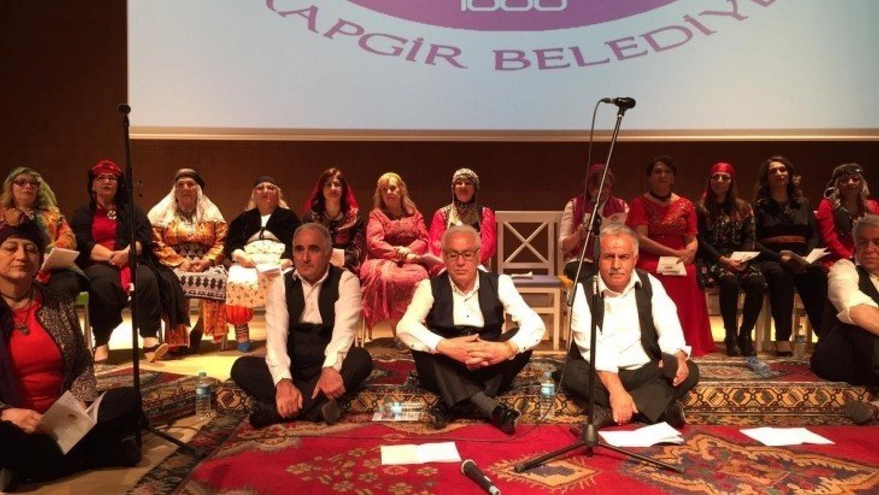 Arapgir'de Türk halk müziği konseri
