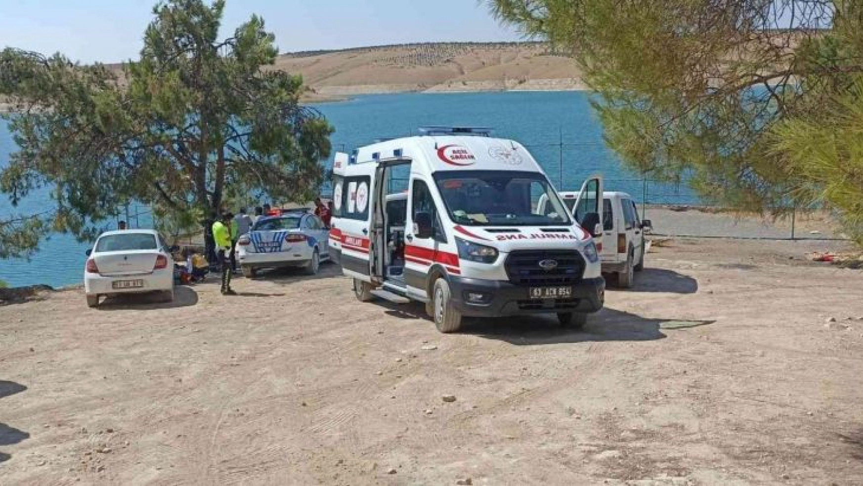 Atatürk Baraj Gölü'ne giren genç kız boğuldu