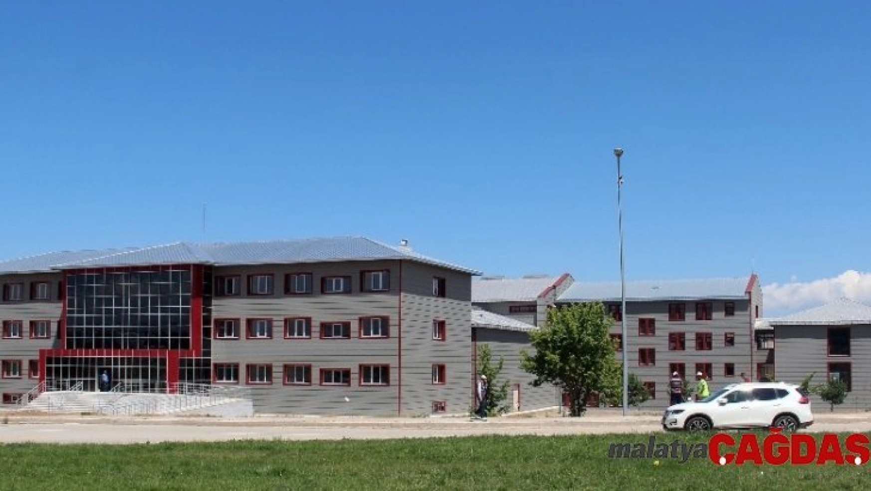 Atatürk Üniversitesi eğitim ağını genişletmeye devam ediyor
