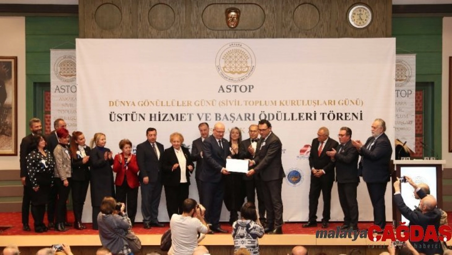 ATO Başkanı Baran 'Sivil Toplum Gönüllüsü Beratı'na layık görüldü