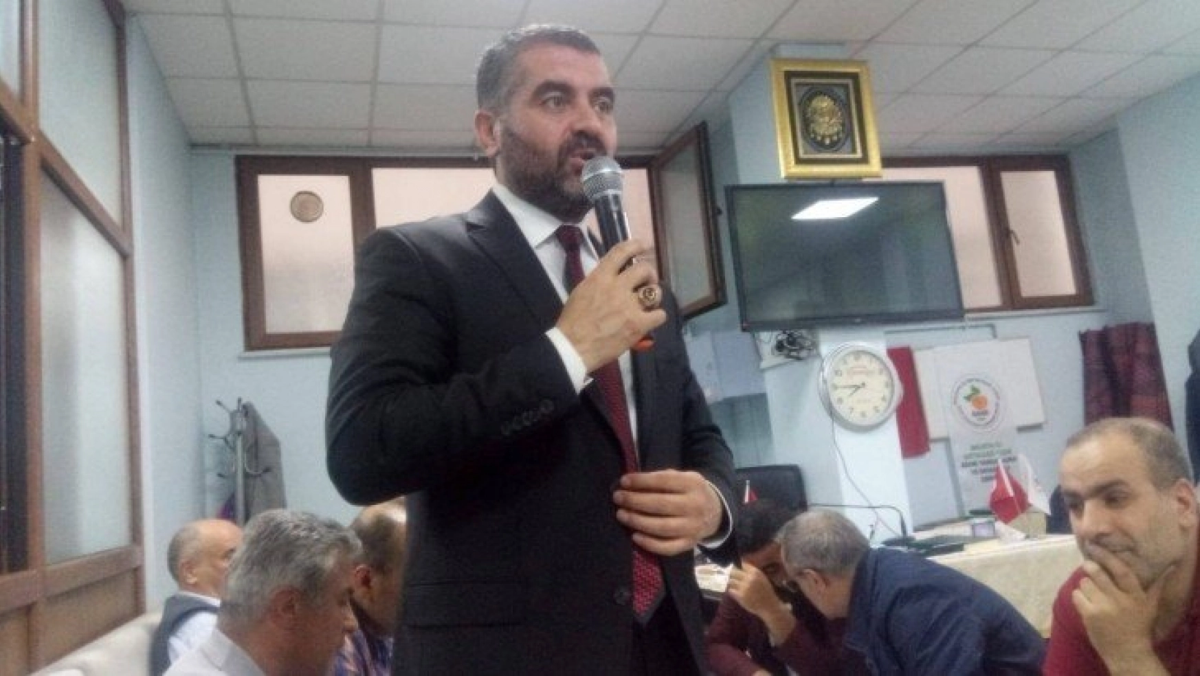 Avşar, İstanbul'da seçim çalışmalarını sürdürüyor