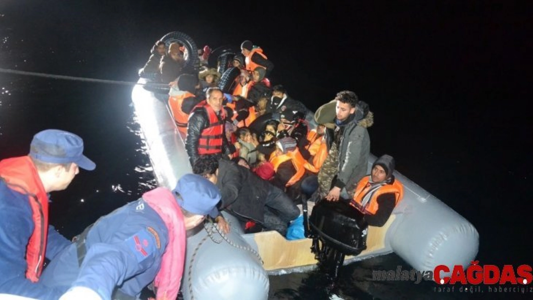 Ayvalık'ta 40 düzensiz göçmen yakalandı
