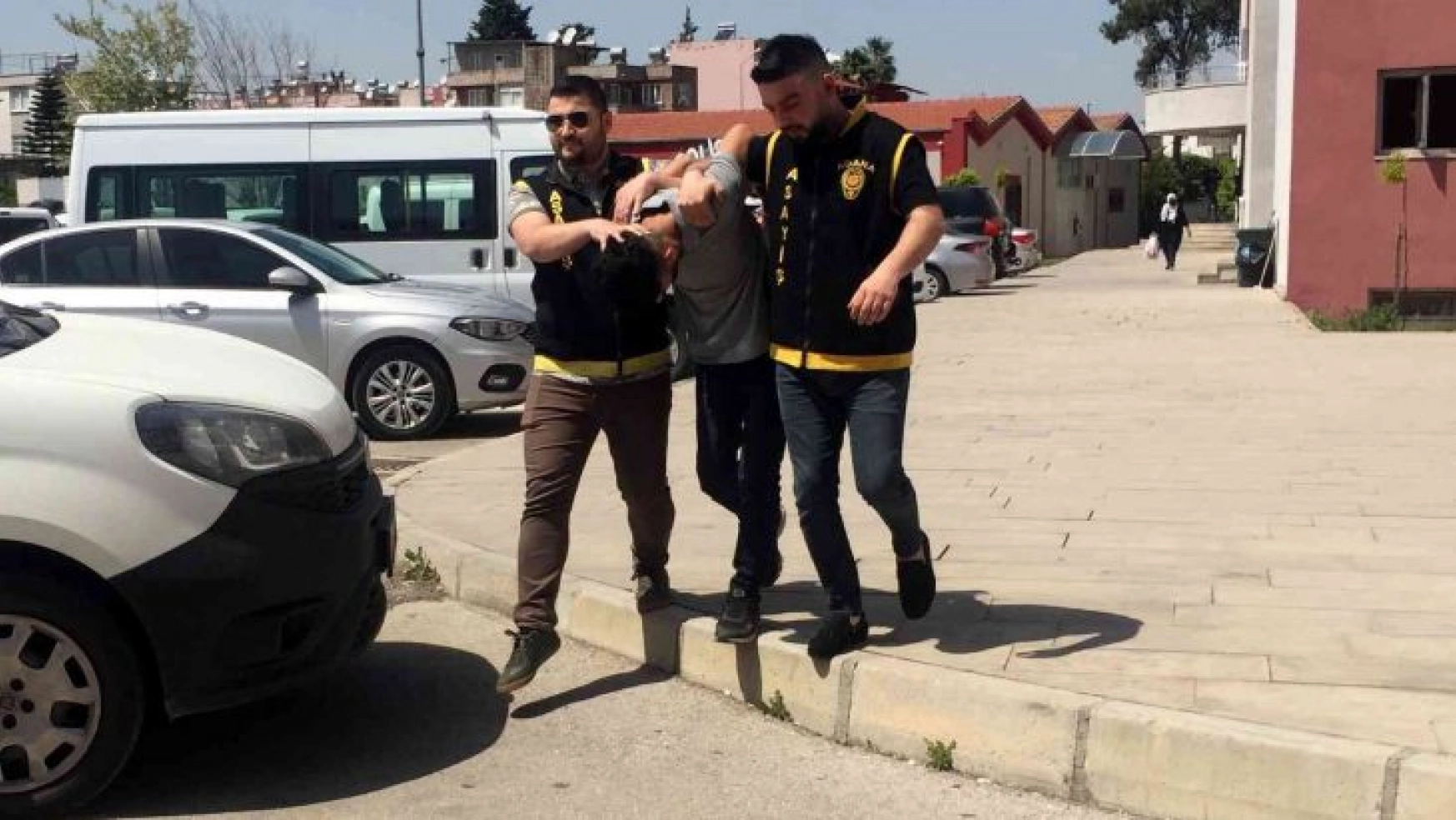 Bacak kıran kapkaçılar tutuklandı