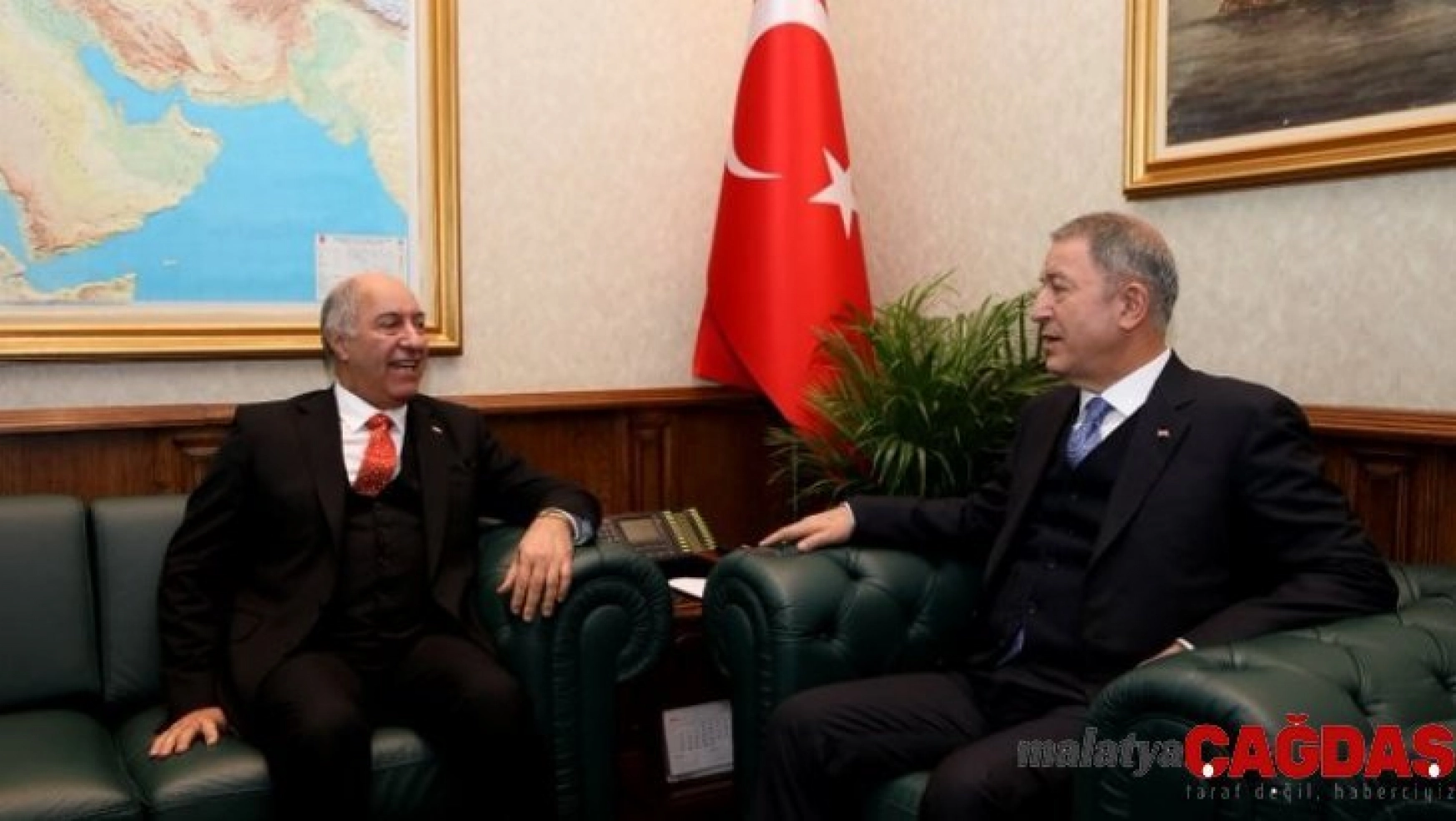 Bakan Akar, Irak Ankara Büyükelçisi Janabi'yi kabul etti