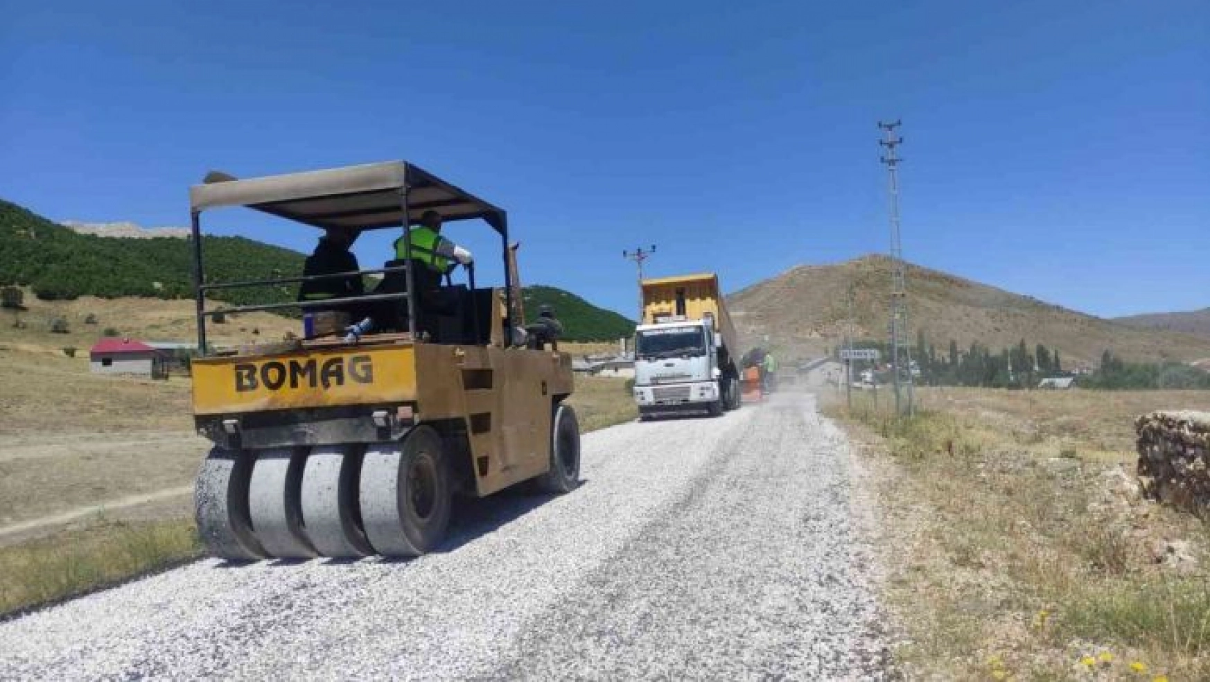 Başkan Büyükkılıç: 'Kırsal mahallelere 2 ayda 276 kilometre asfalt kaplama çalışması yaptık'