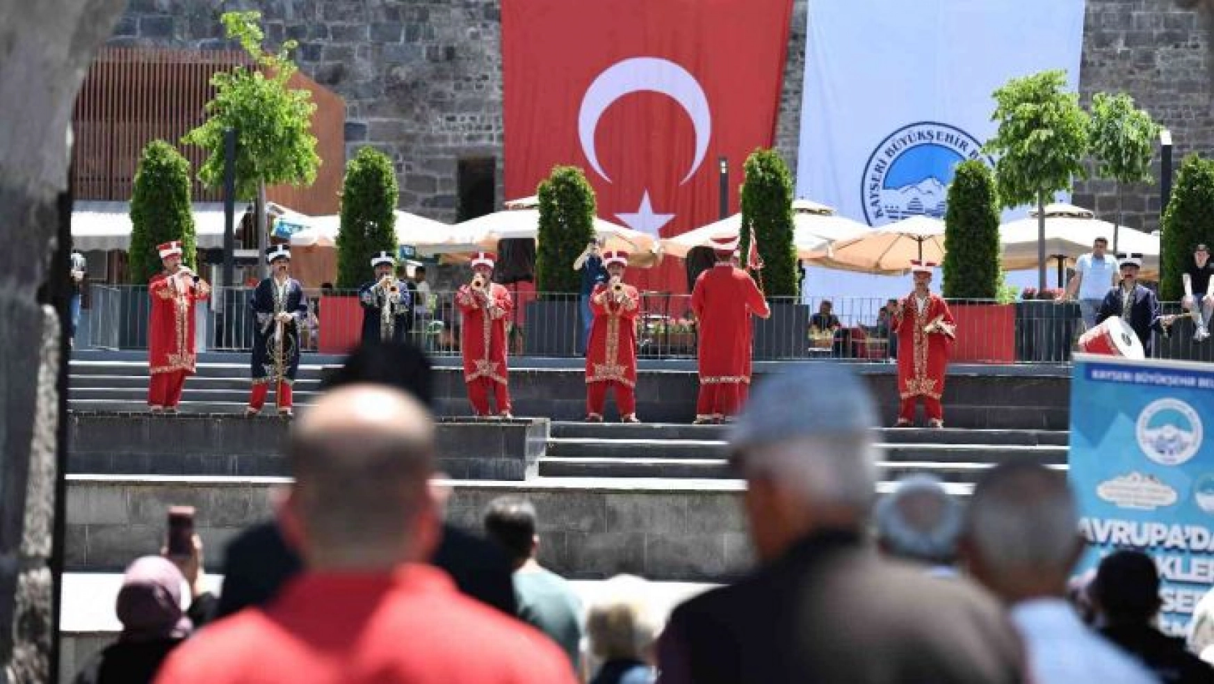 Başkan Büyükkılıç, Avrupa'daki Türkleri Kayseri'de buluşturuyor