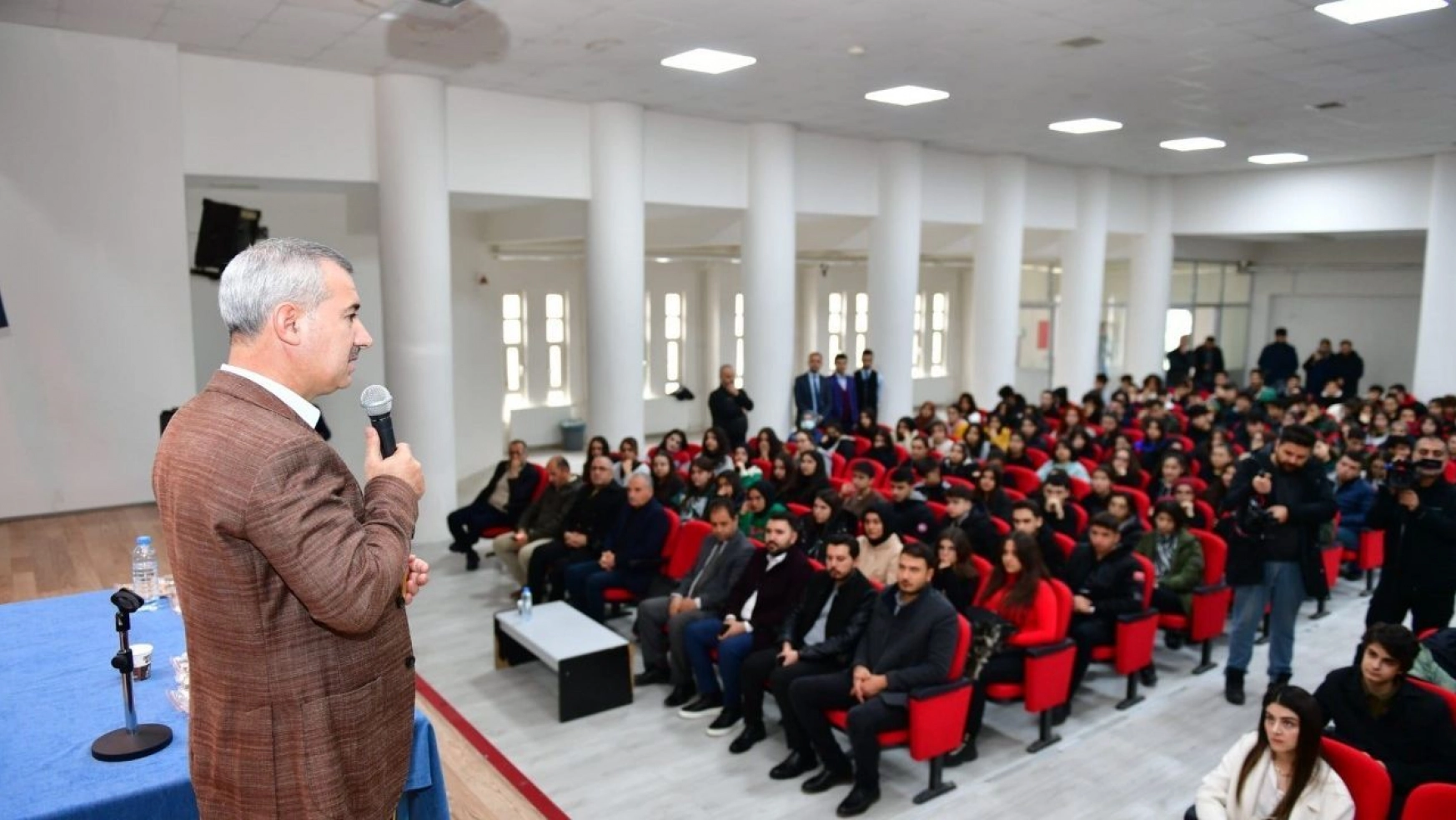 Başkan Çınar'dan öğrencilere tavsiyeler