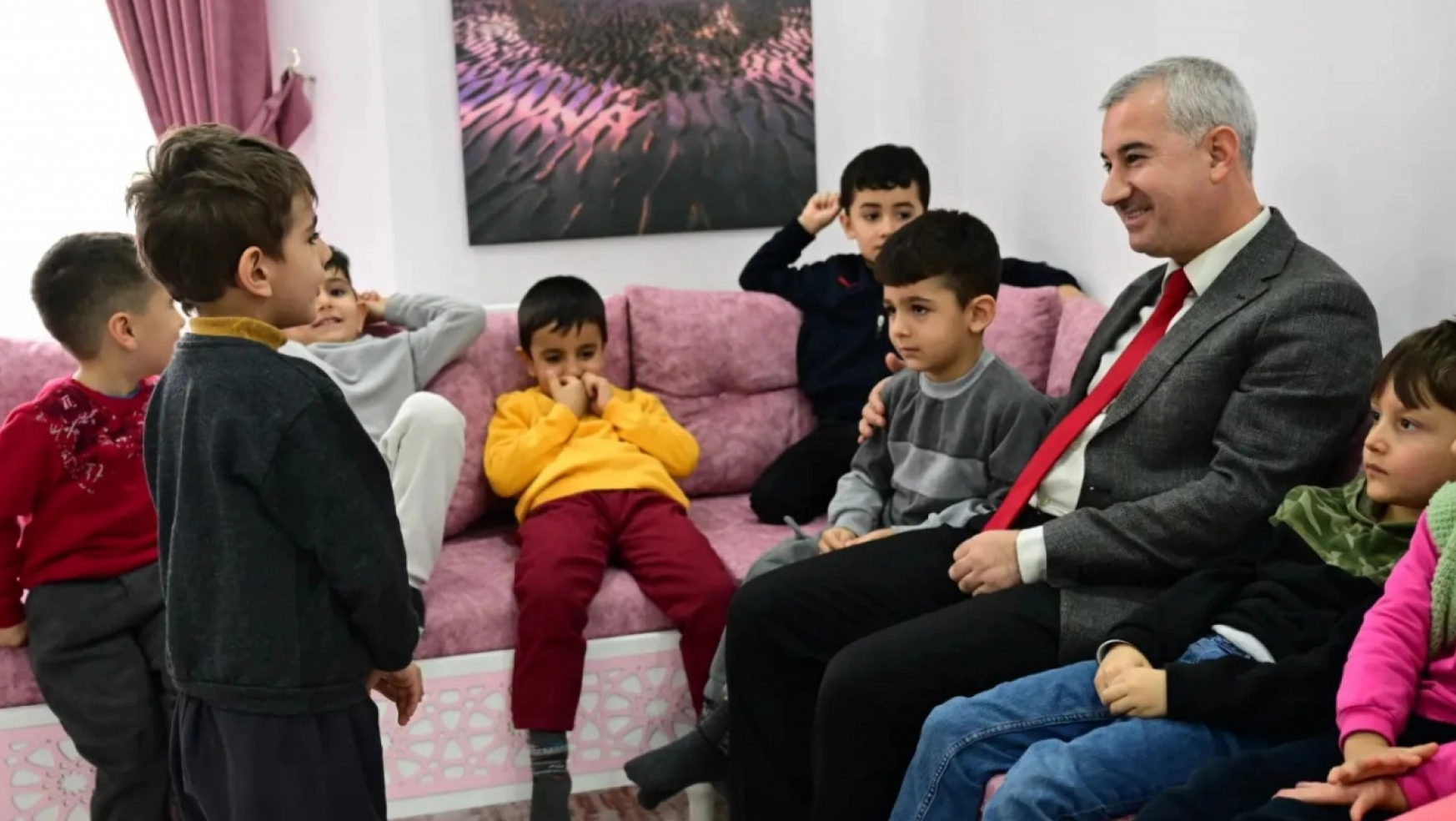 Başkan Çınar, Her Çocuk Bir Değer, Her Çocuk Bir Altındır
