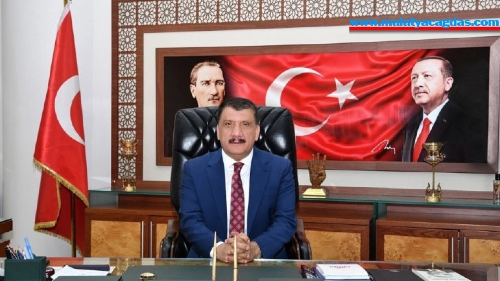 Başkan Gürkan 27 Mart Dünya Tiyatrolar Günü'nü kutladı