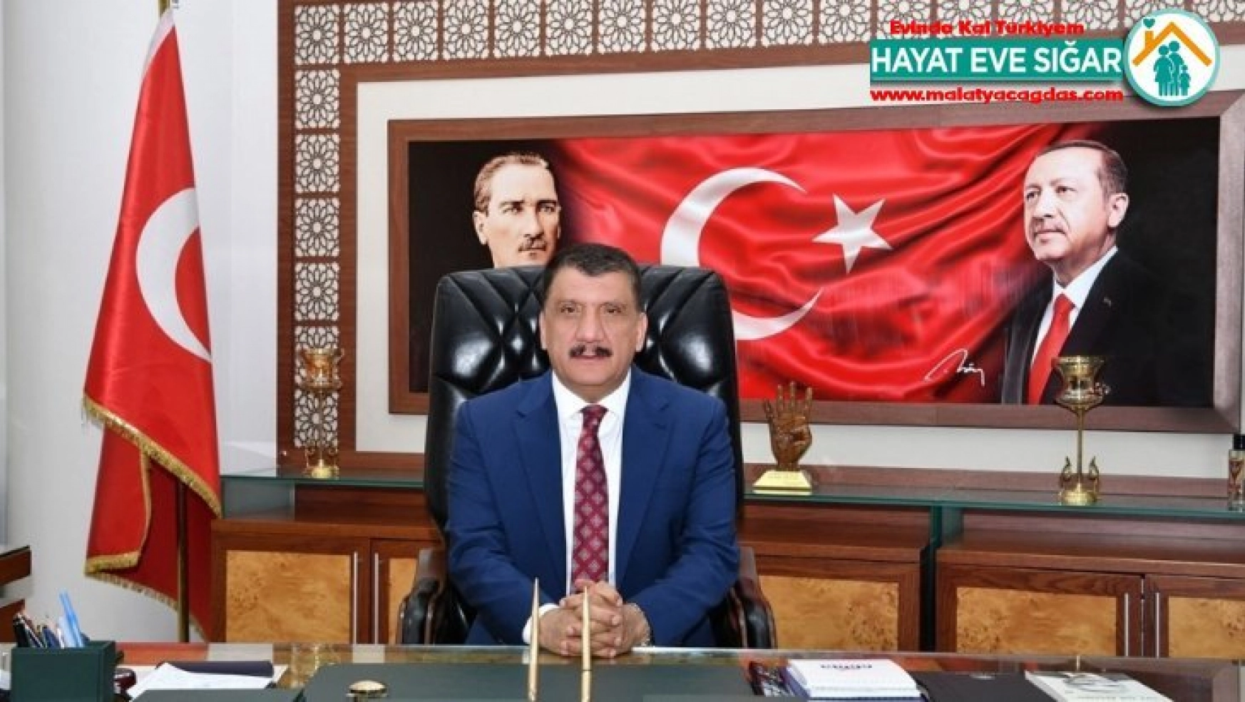 Başkan Gürkan 4, eşi de 2 maaş ile kampanyaya katıldı
