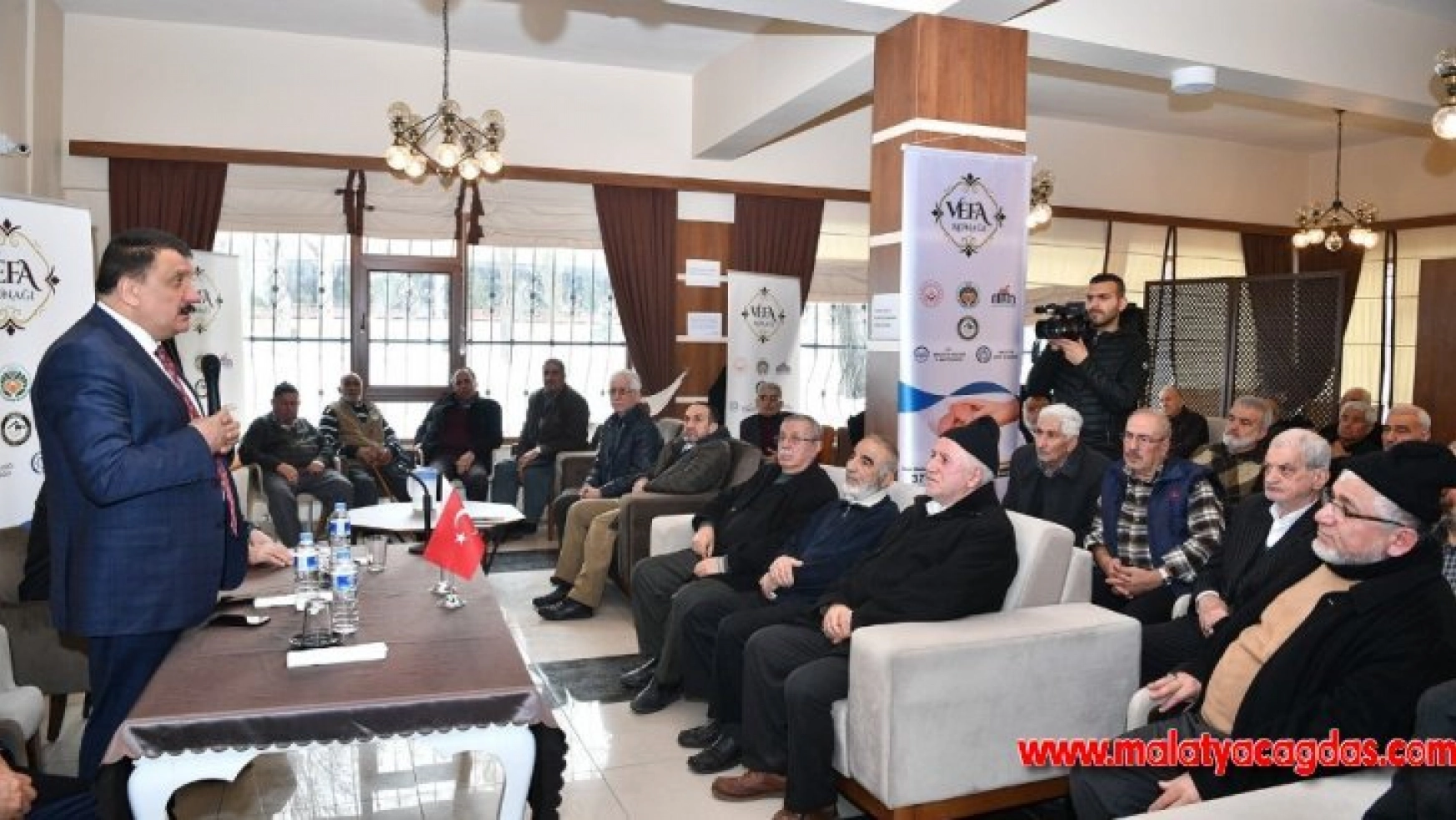 Başkan Gürkan'dan Vefa Konağını ziyaret