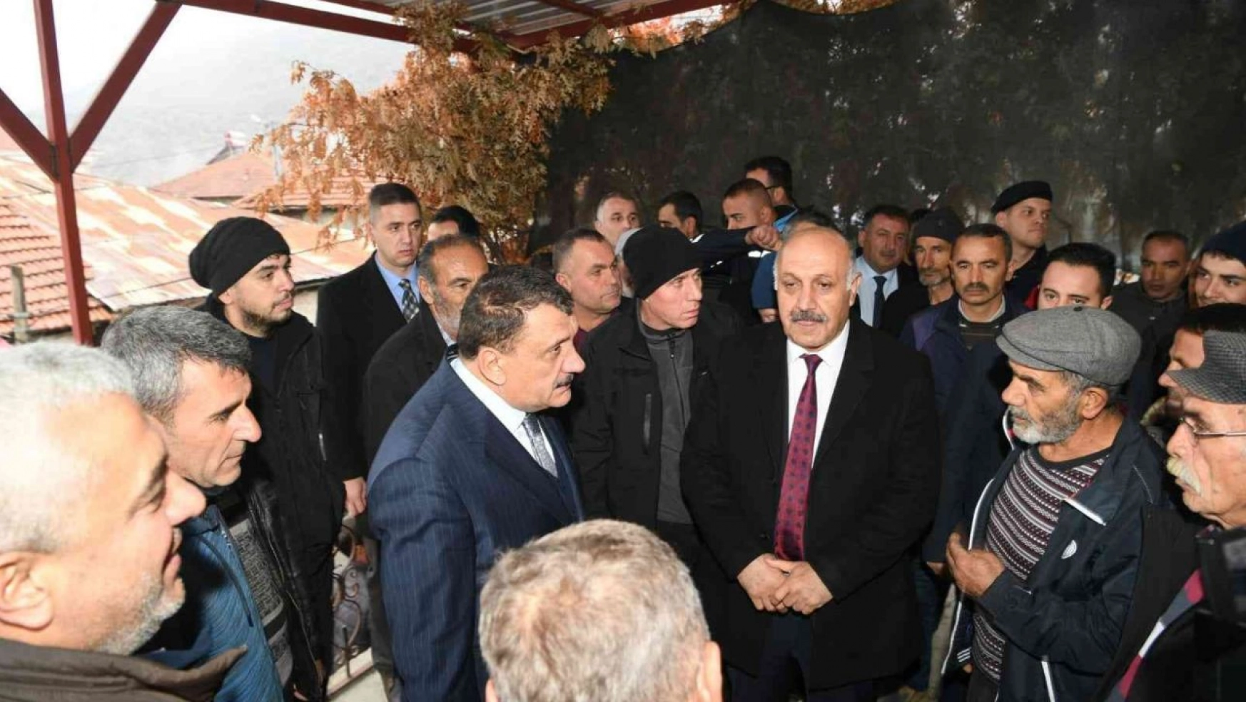 Başkan Gürkan, Elmalı'da vatandaşlarla bir araya geldi